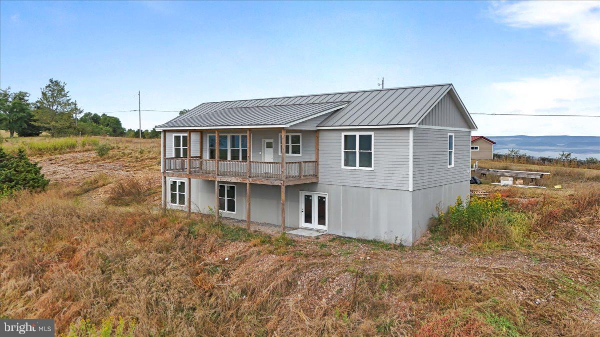 APPLEFIELDS OF HEAVEN - Residential