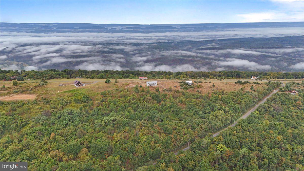 APPLEFIELDS OF HEAVEN - Residential