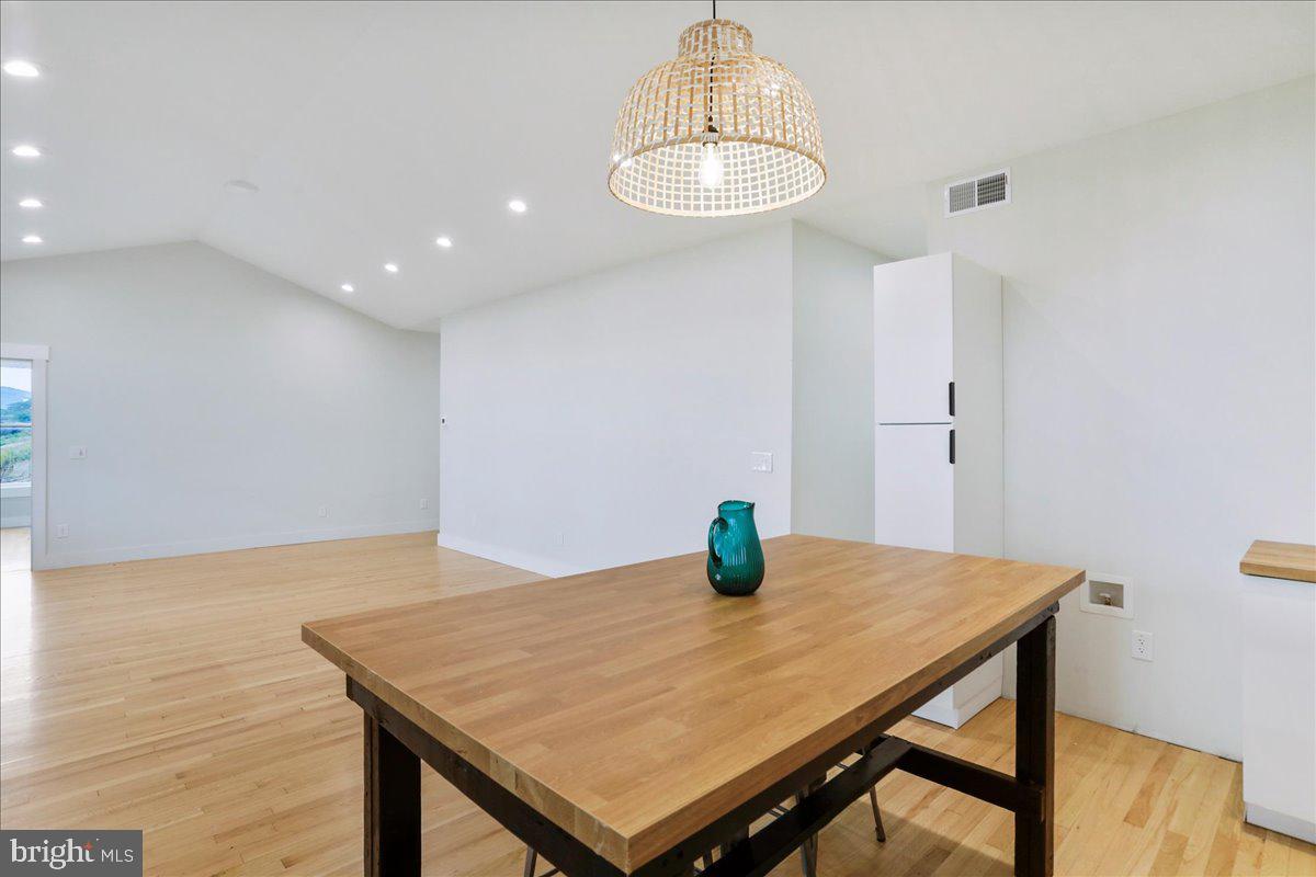 APPLEFIELDS OF HEAVEN - Residential