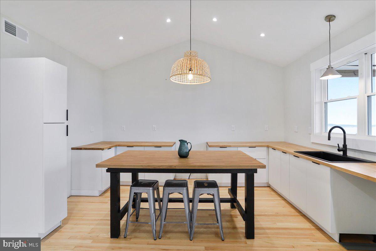 185 S APPLE RIDGE ROAD