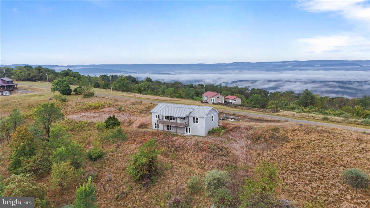 APPLEFIELDS OF HEAVEN - Residential