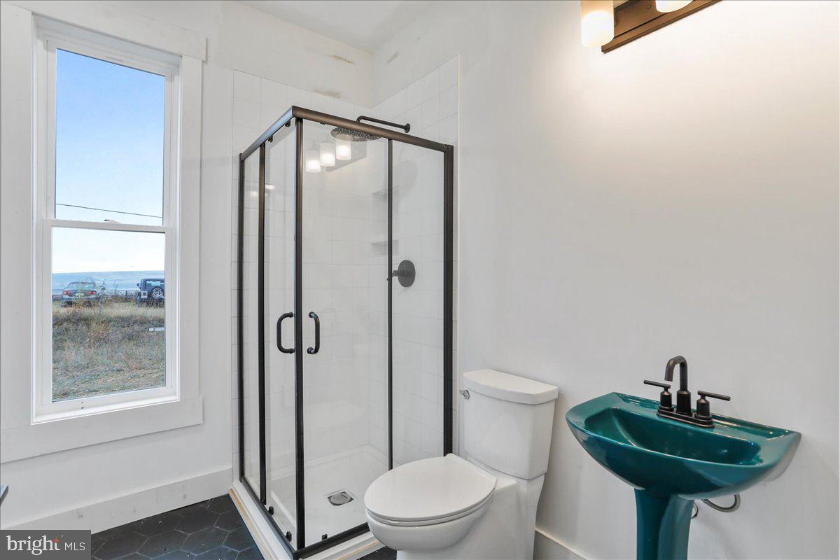 APPLEFIELDS OF HEAVEN - Residential