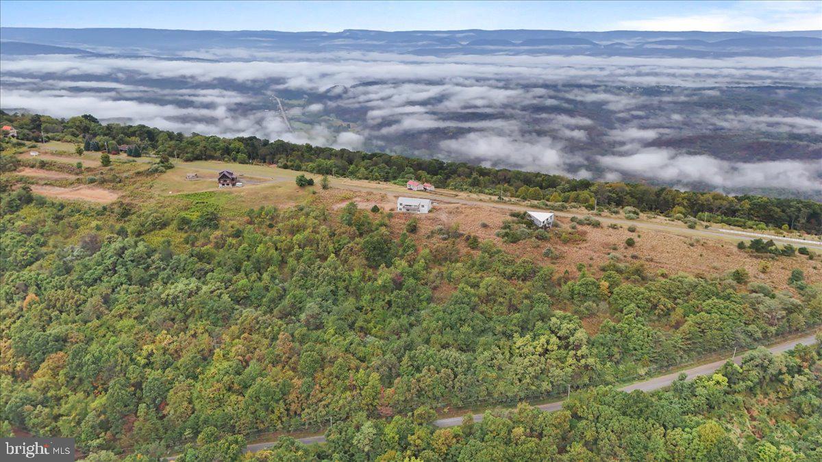 APPLEFIELDS OF HEAVEN - Residential