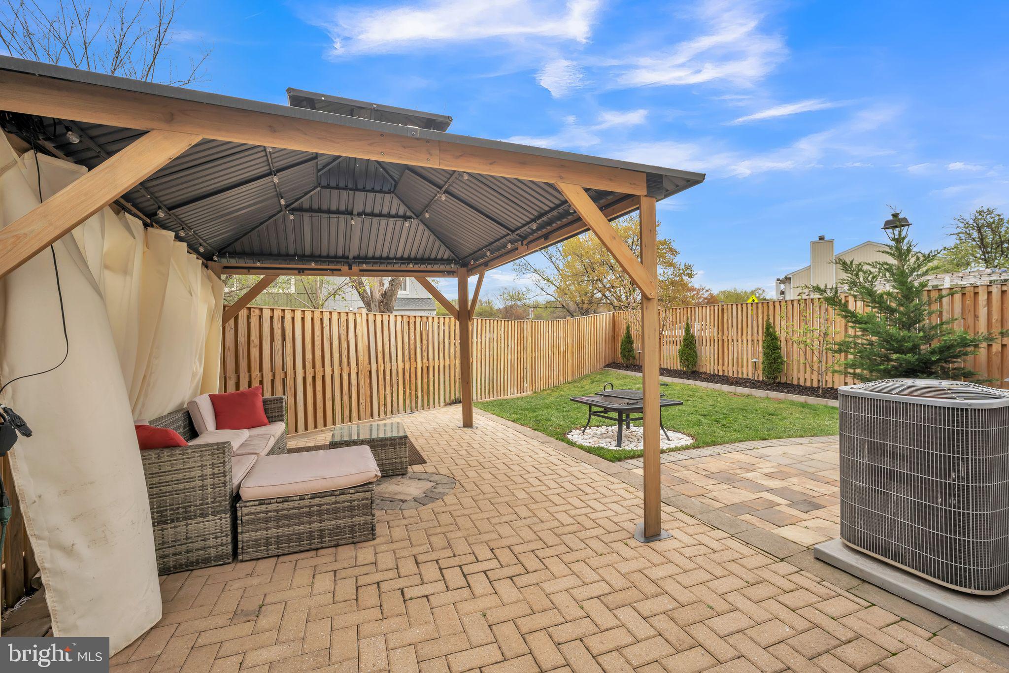 CAVALIER PARK - Residential