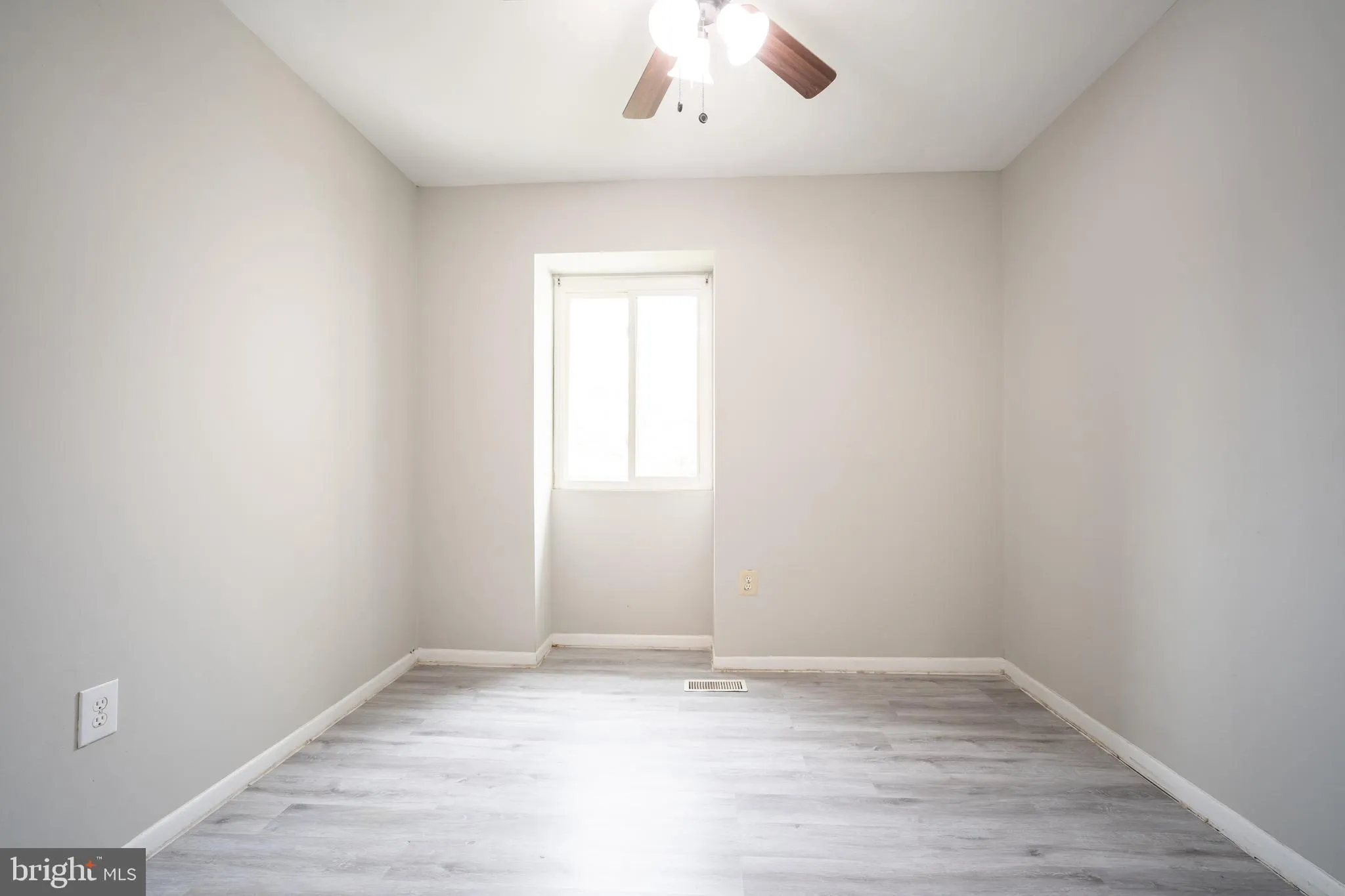 Herndon, Virginia 20170, United States, 3 Bedrooms Bedrooms, ,3 BathroomsBathrooms,Residential,Coming Soon,81765