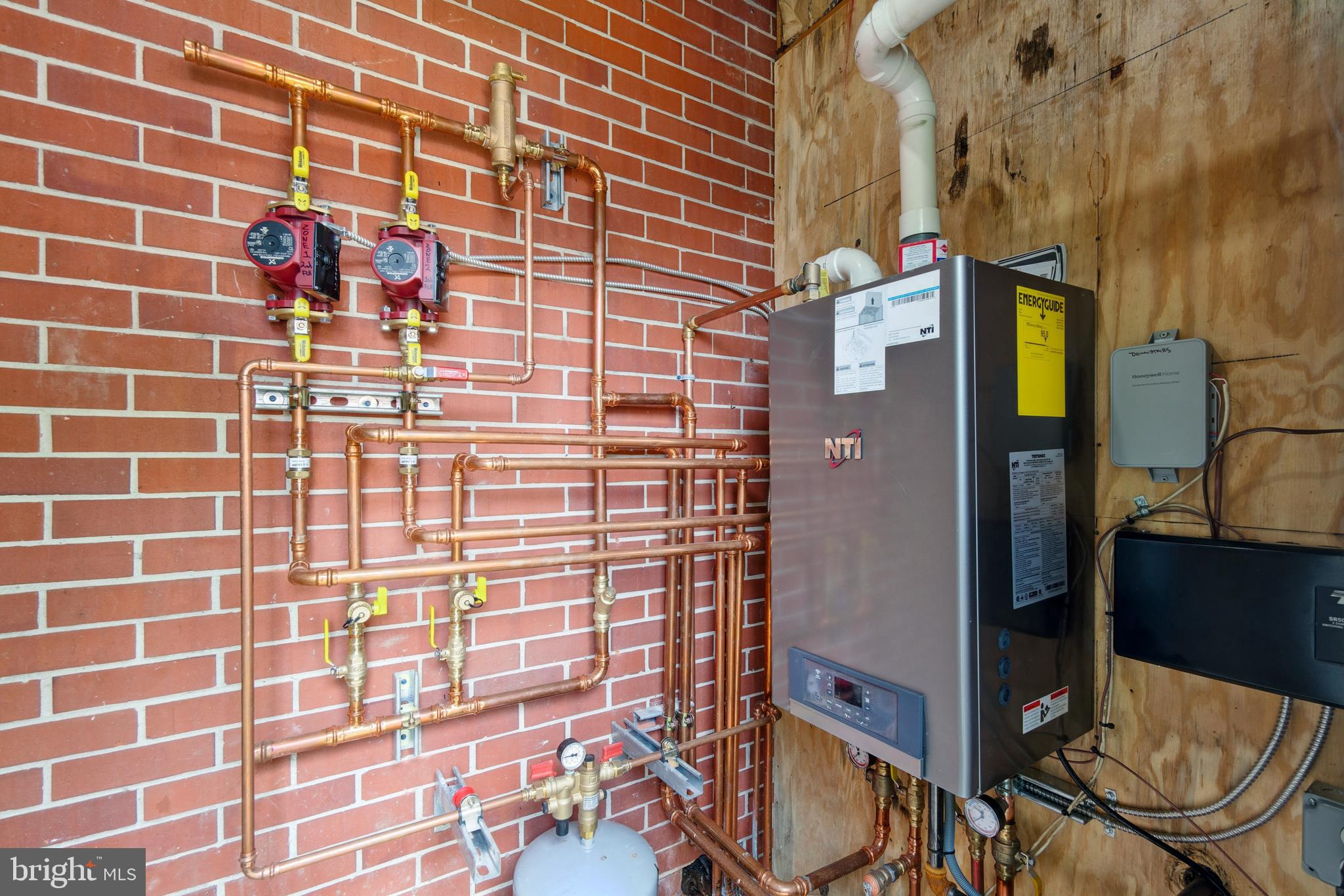 ROCK HALL - Residential