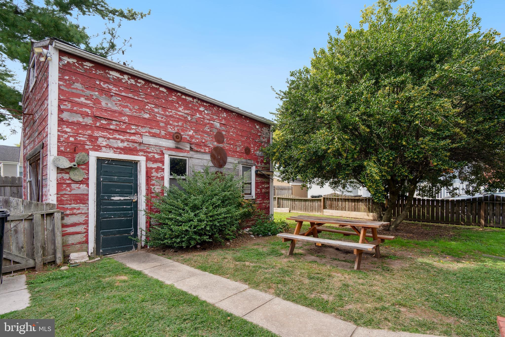 5686 S MAIN STREET