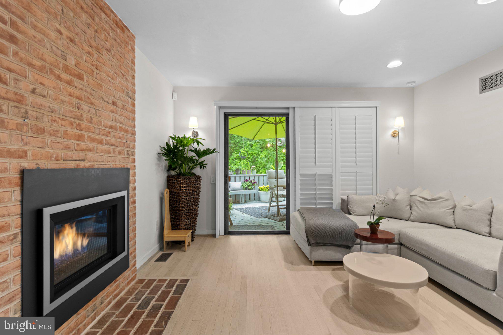 FAIRTHORNE - Residential