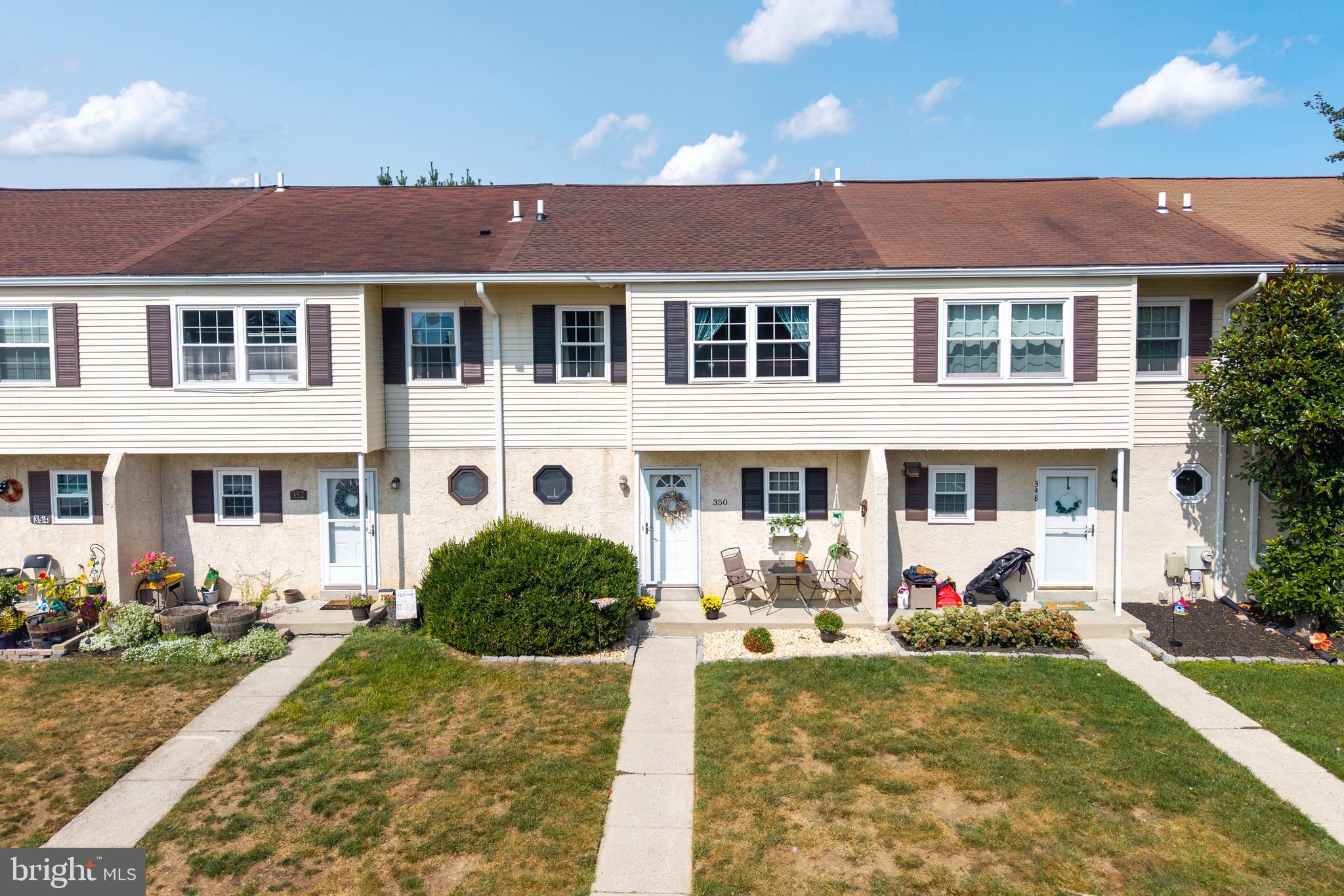 BEAVER RUN KNOLL - Residential