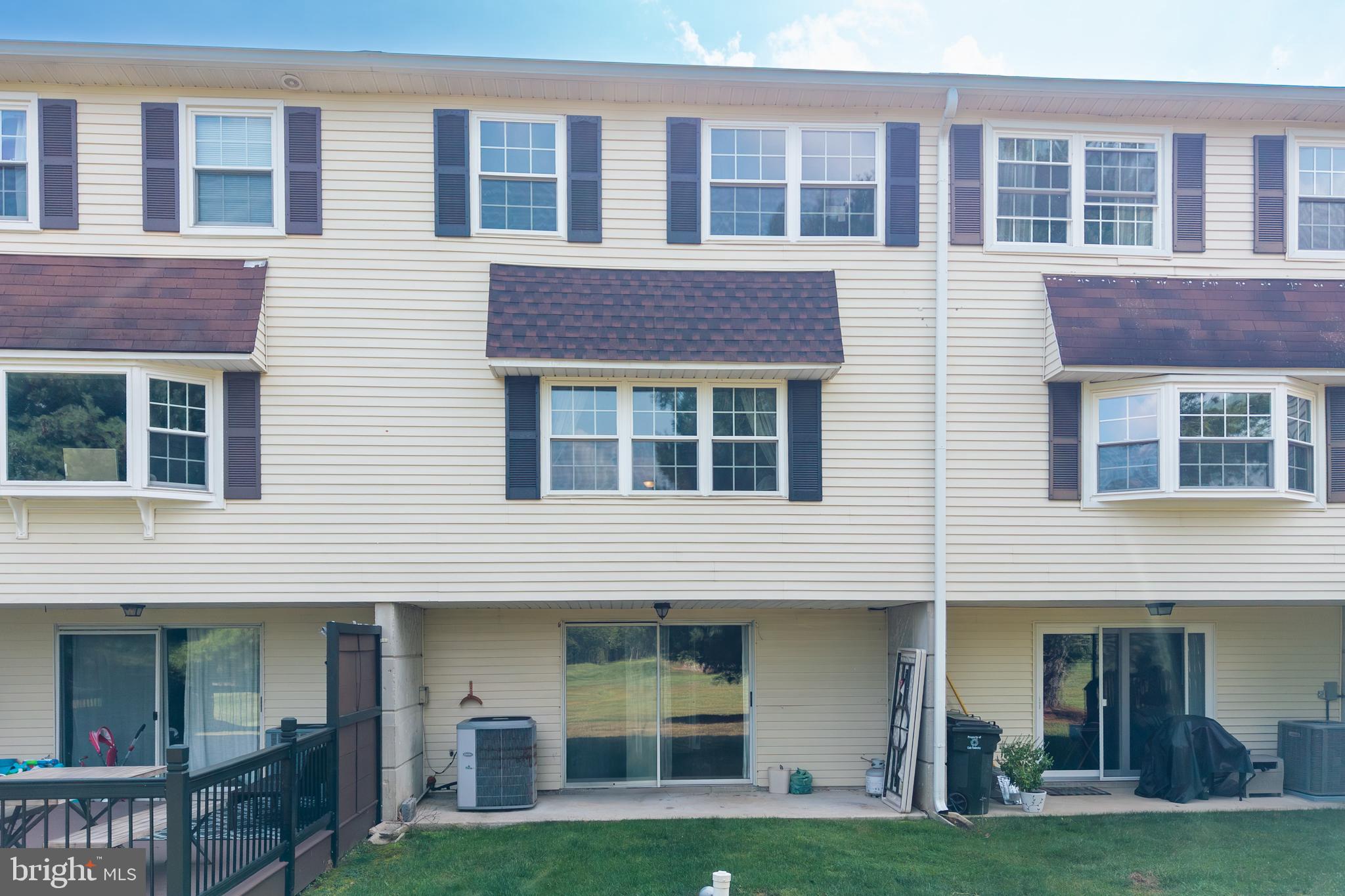 BEAVER RUN KNOLL - Residential