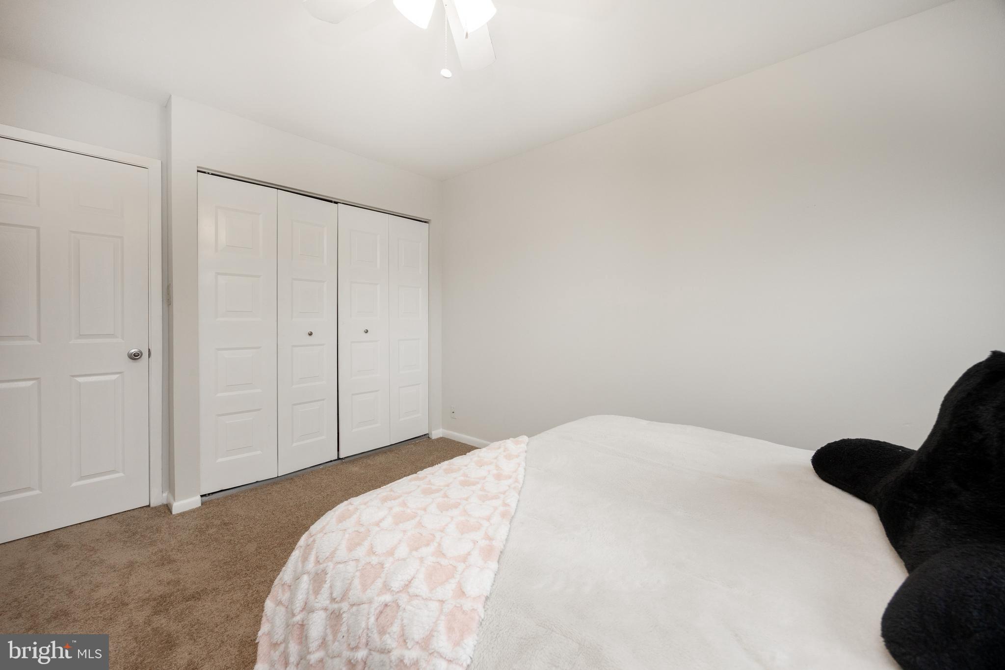 BEAVER RUN KNOLL - Residential