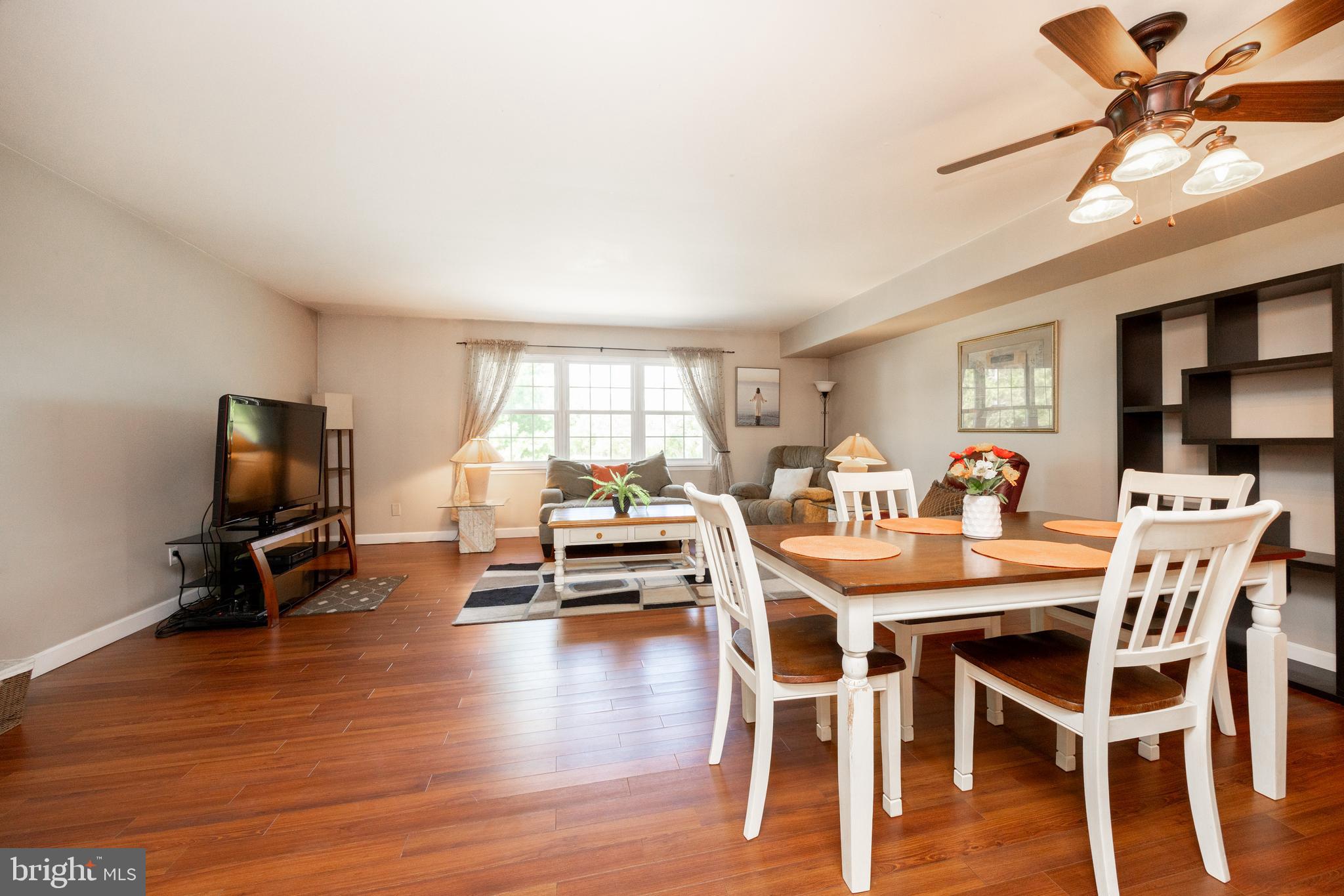 BEAVER RUN KNOLL - Residential