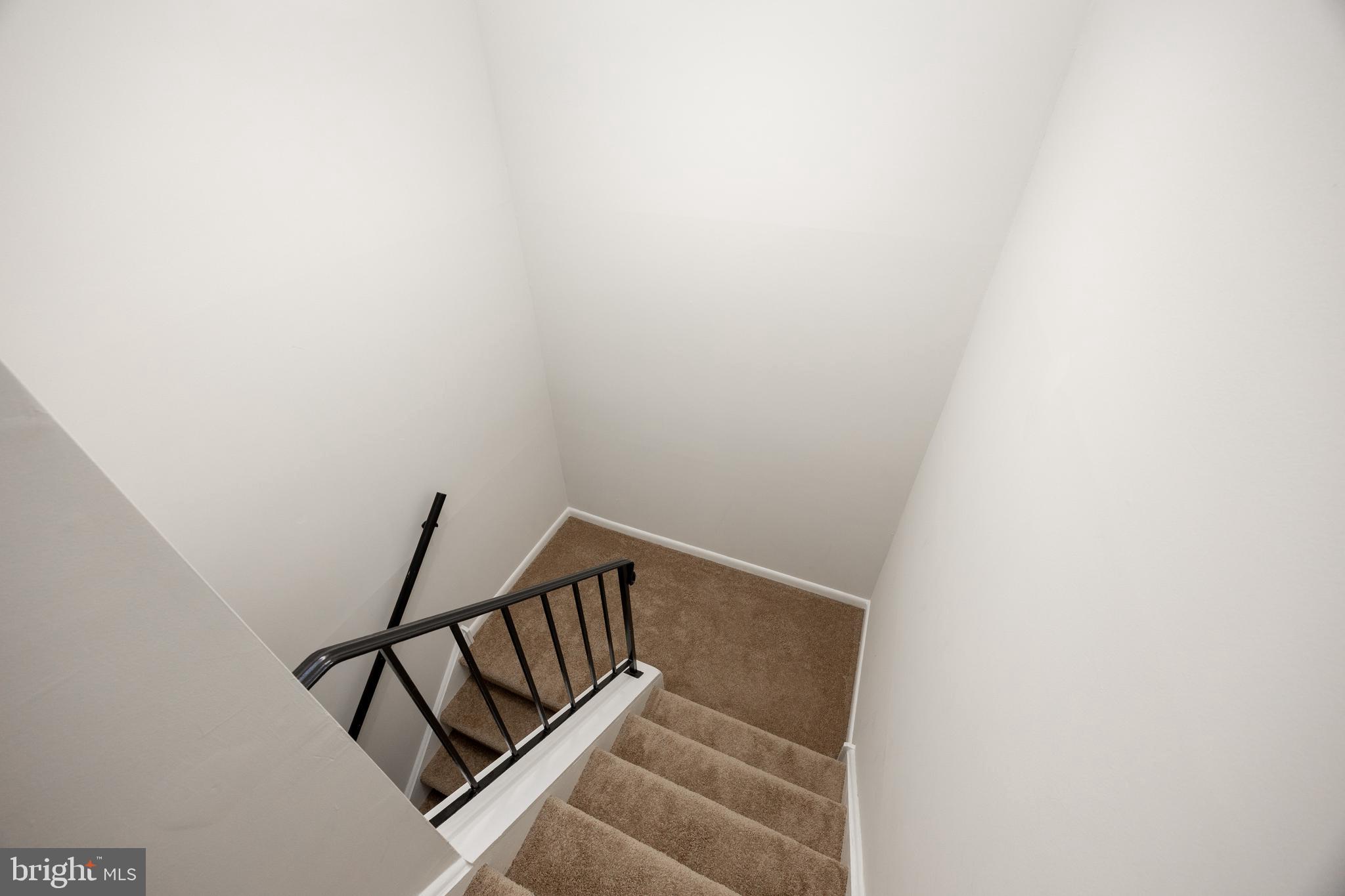 BEAVER RUN KNOLL - Residential