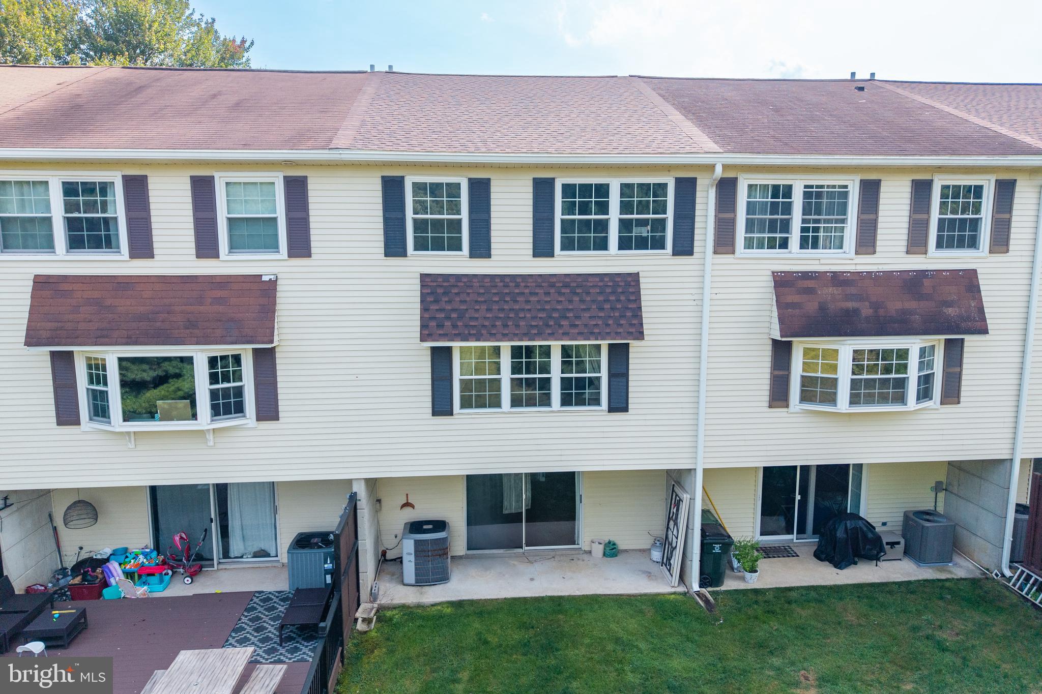 BEAVER RUN KNOLL - Residential