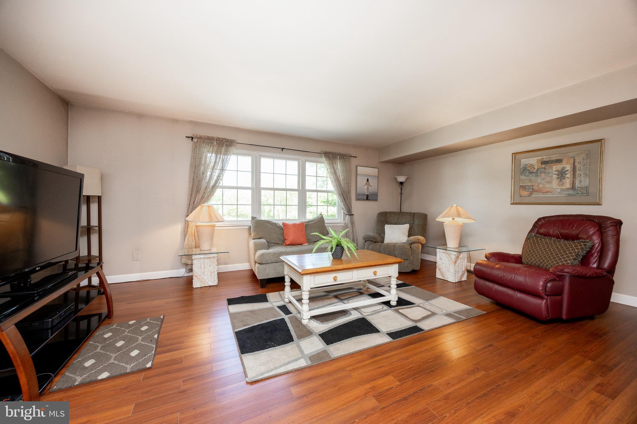 BEAVER RUN KNOLL - Residential