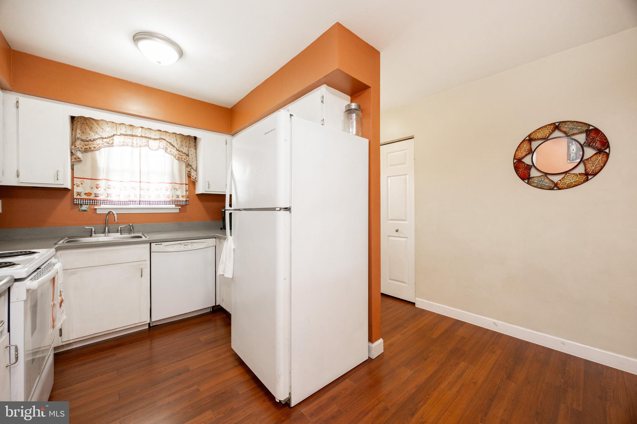 BEAVER RUN KNOLL - Residential