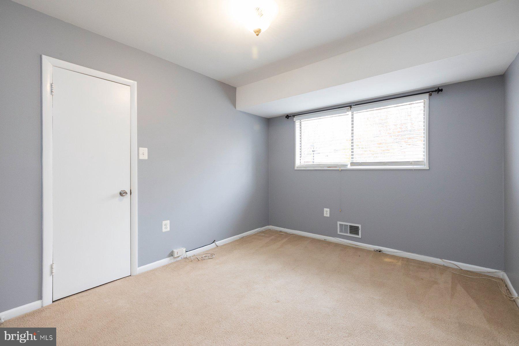 PARKSIDE CONDOMINIUMS - Residential Lease