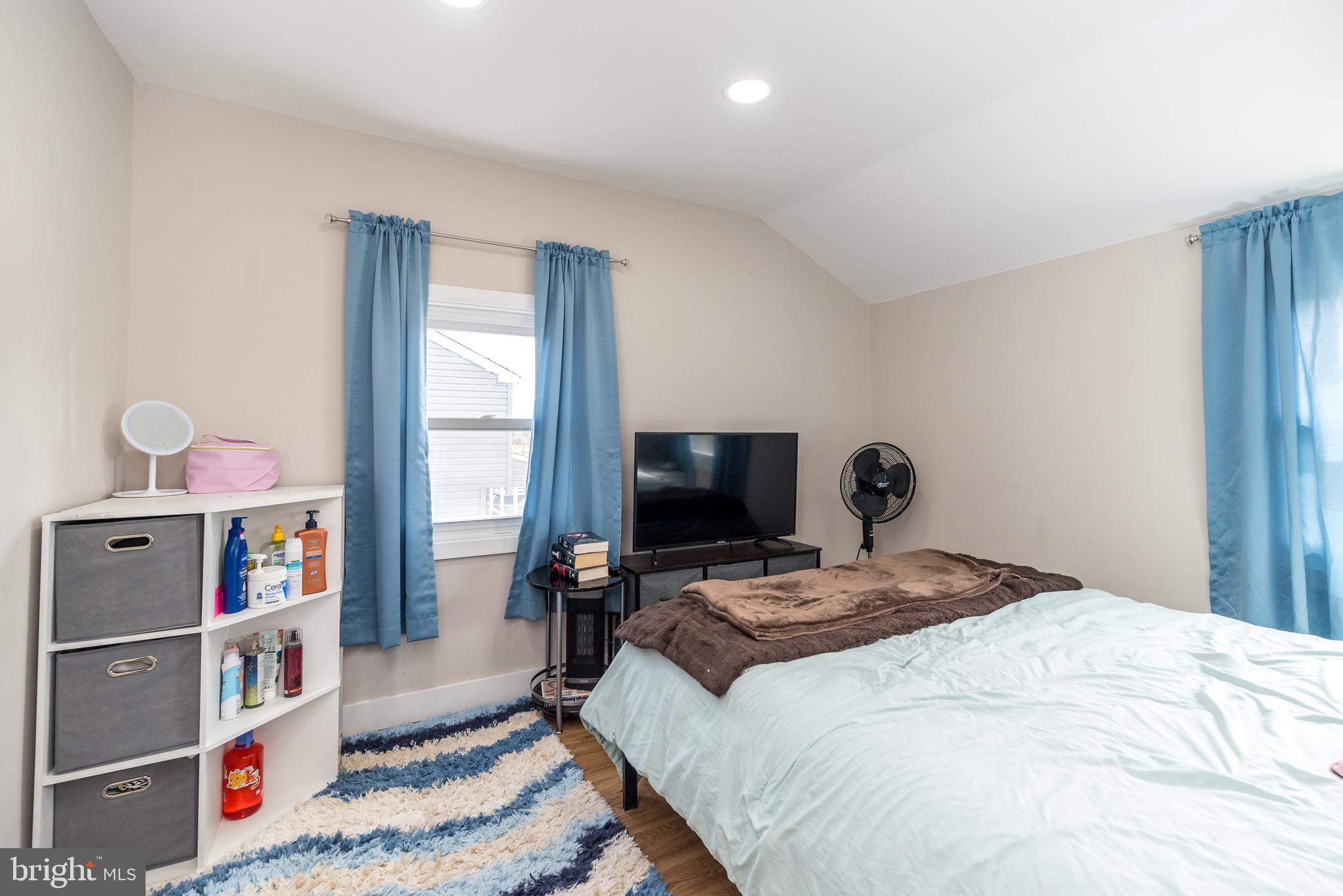 WARMINSTER HGTS - Residential