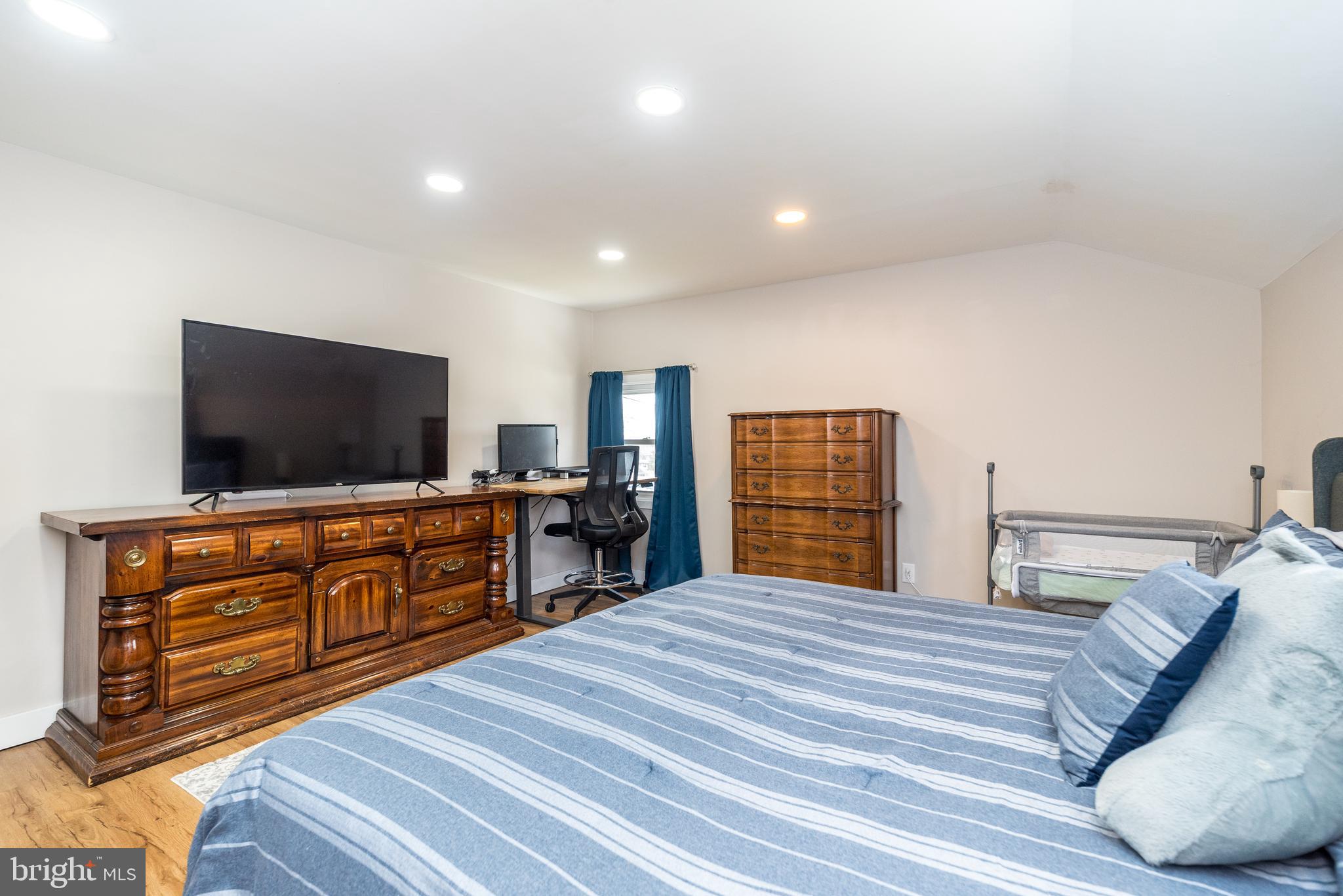 WARMINSTER HGTS - Residential