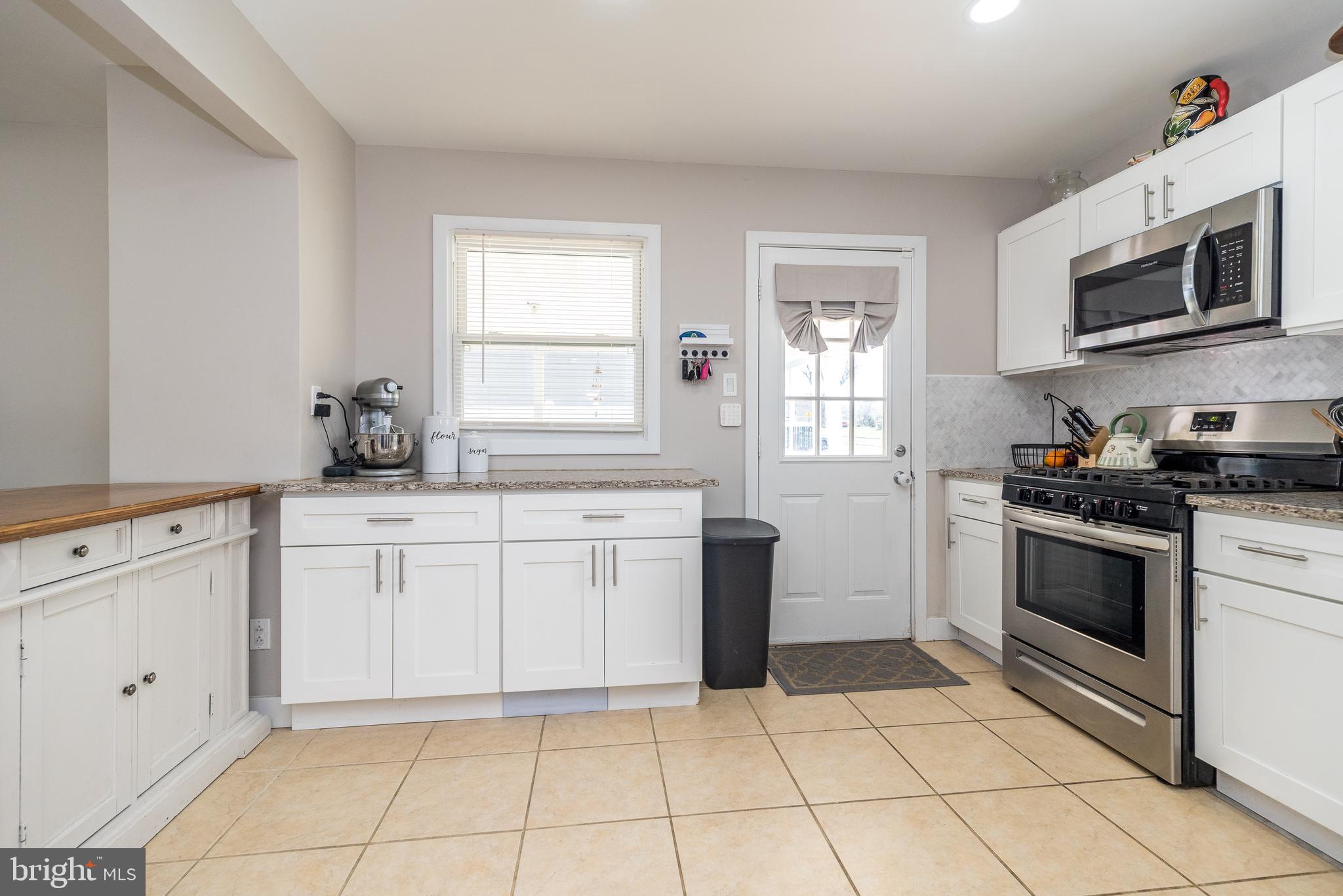 WARMINSTER HGTS - Residential