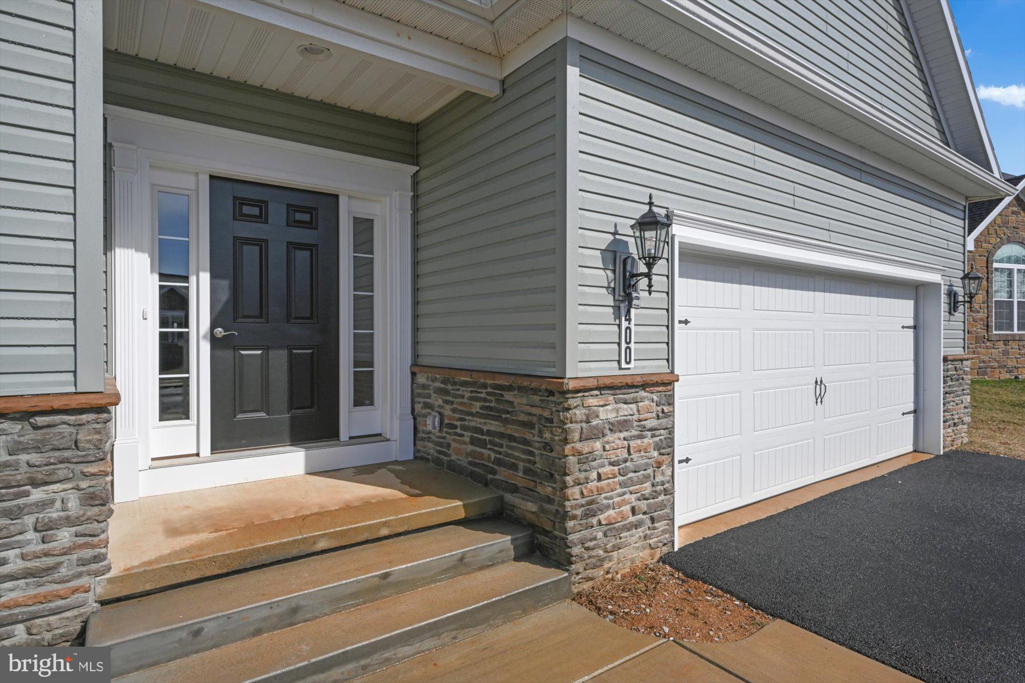 111 ONYX DRIVE 55