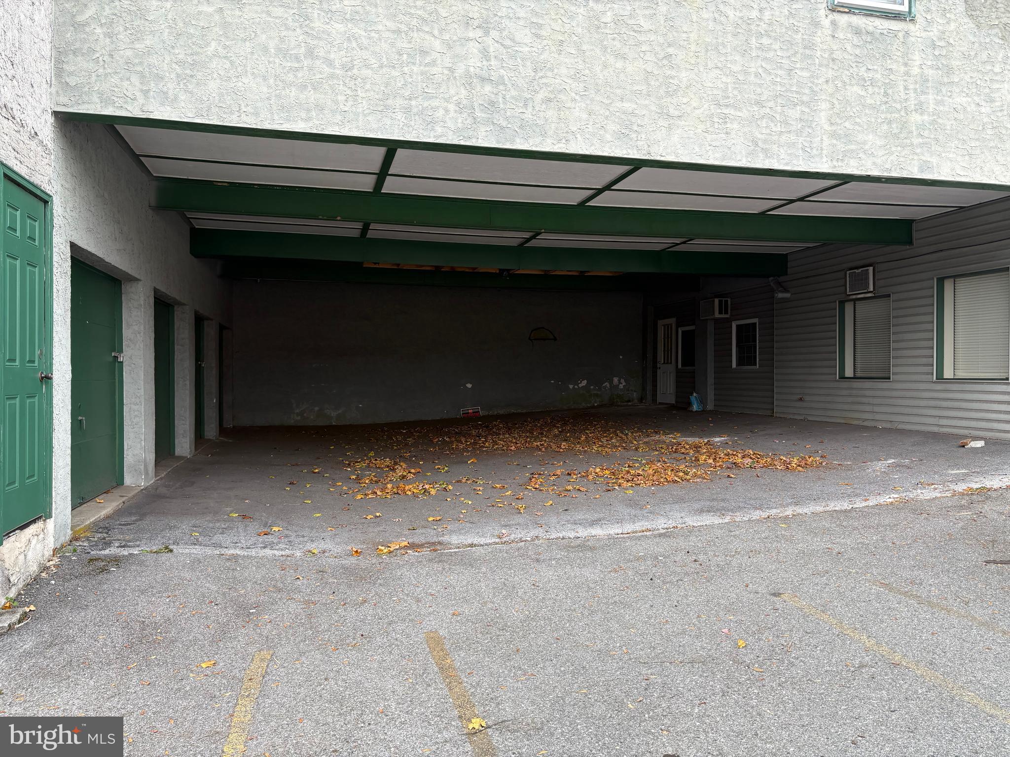 4228 ST LAWRENCE AVENUE