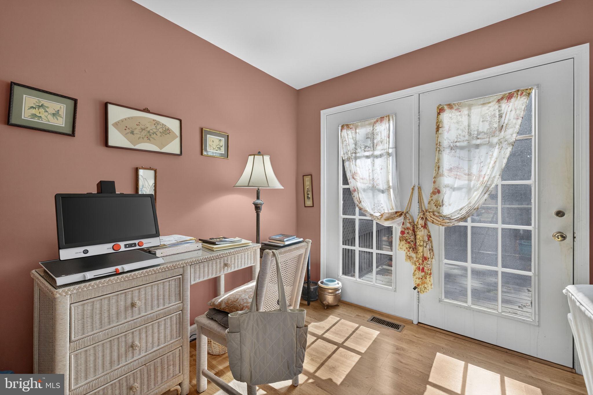 LEEDS SQUARE - Residential