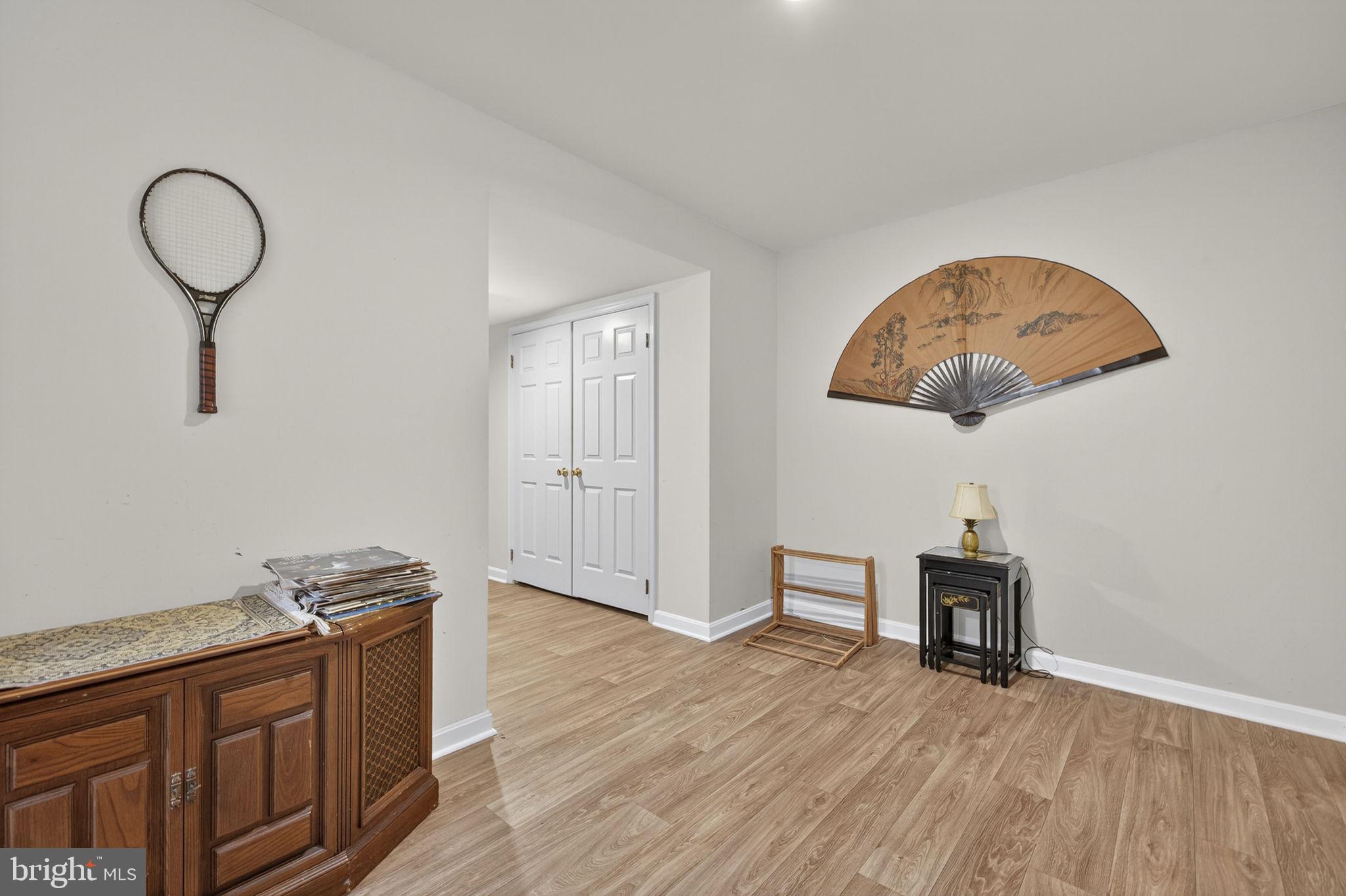 LEEDS SQUARE - Residential