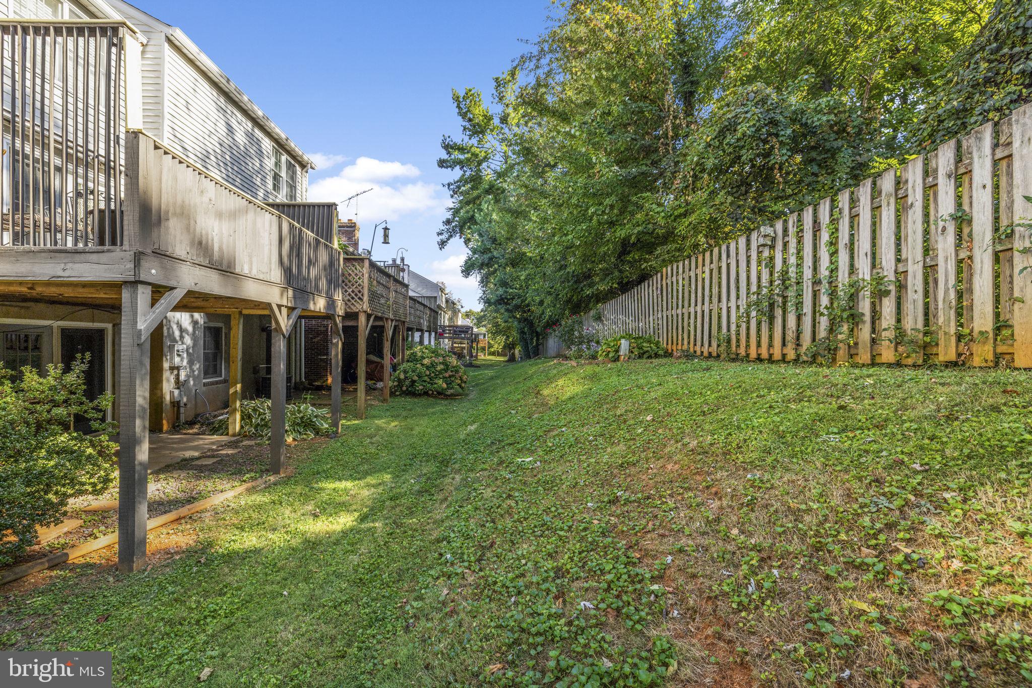 LEEDS SQUARE - Residential