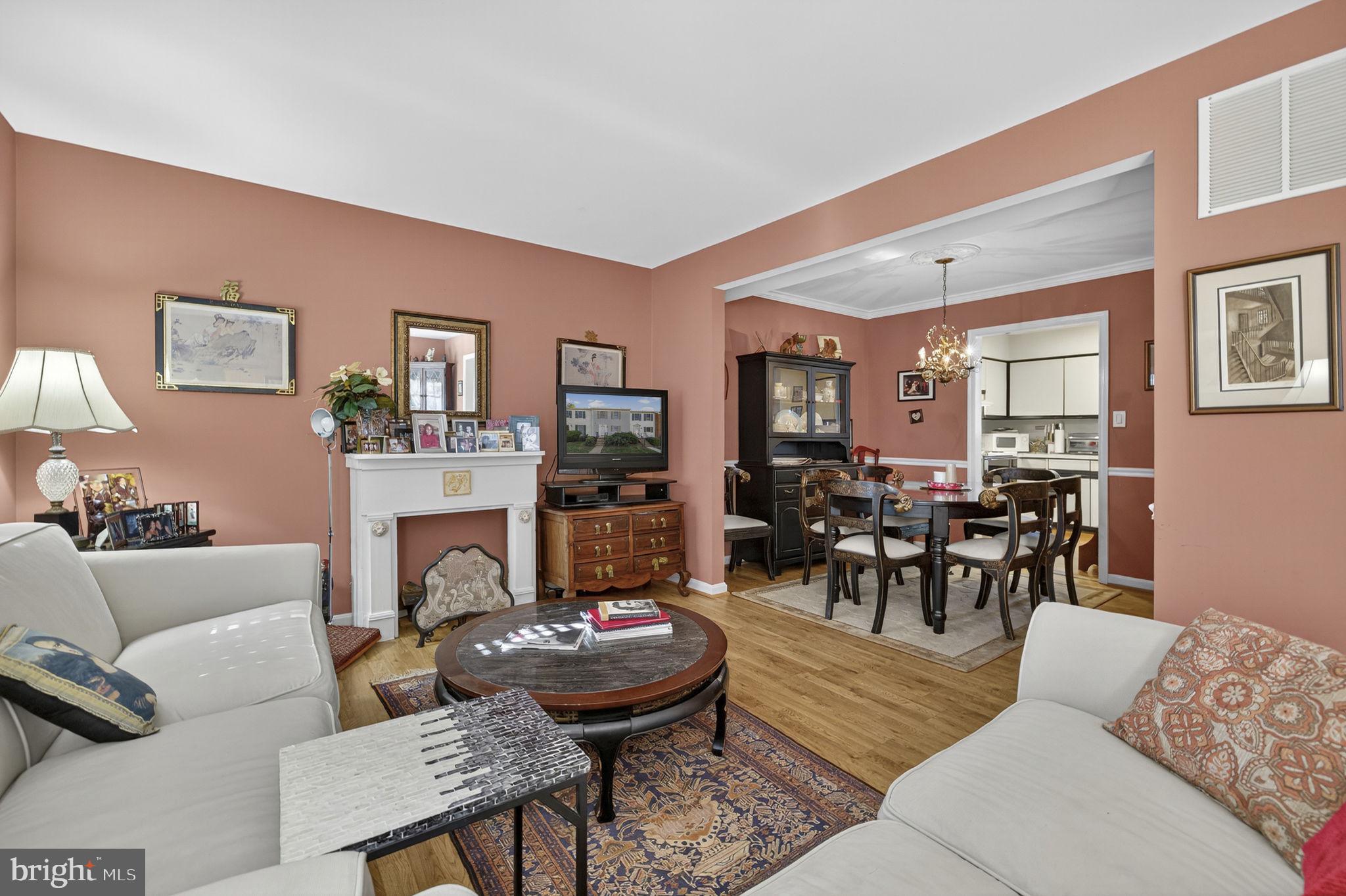 LEEDS SQUARE - Residential