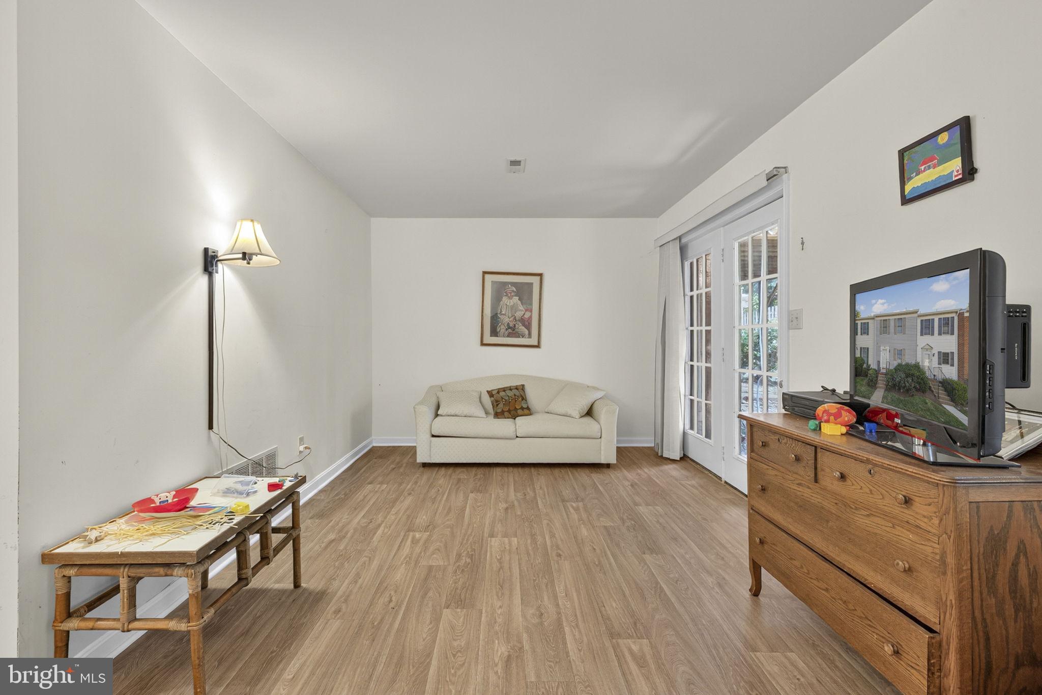 LEEDS SQUARE - Residential