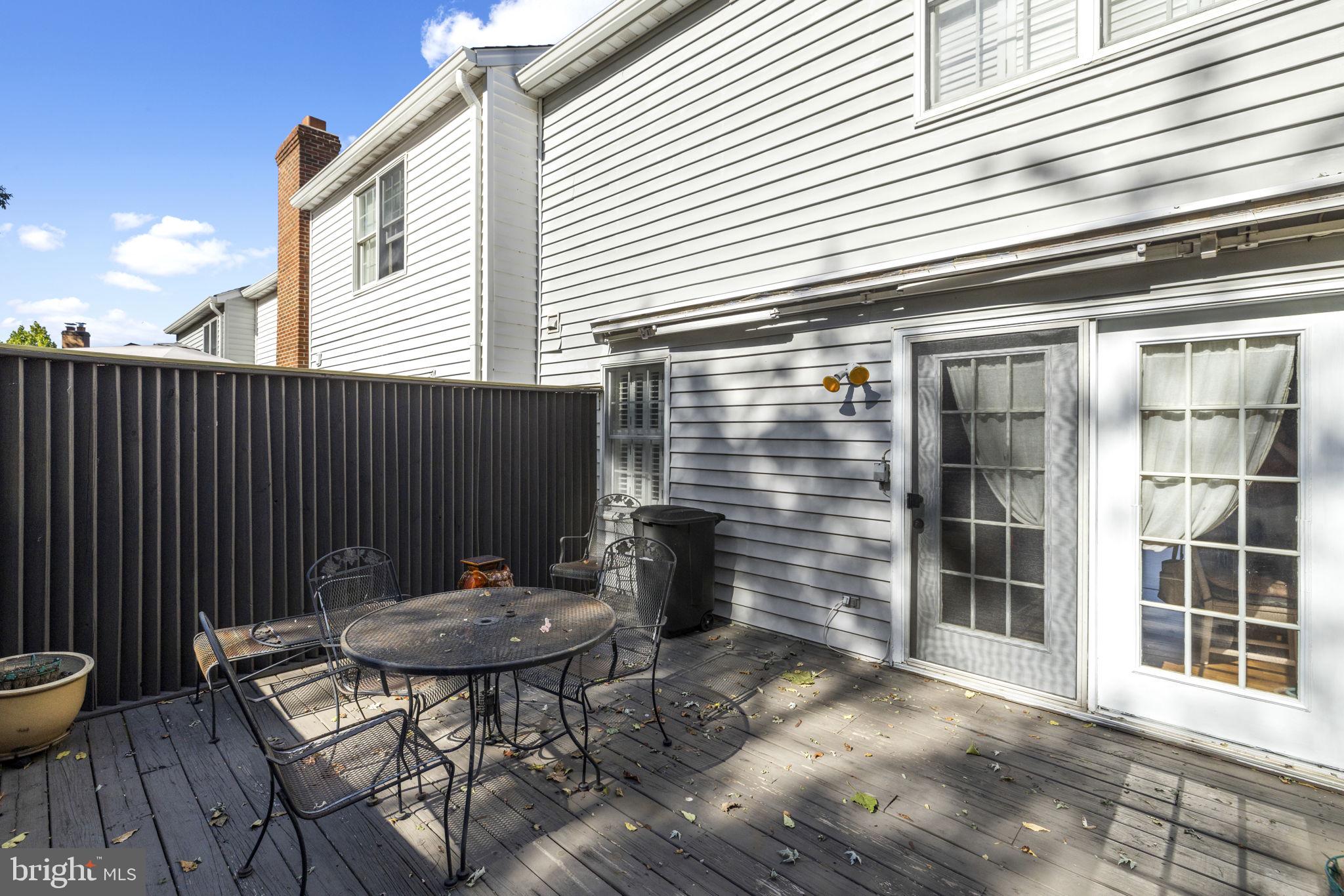 LEEDS SQUARE - Residential