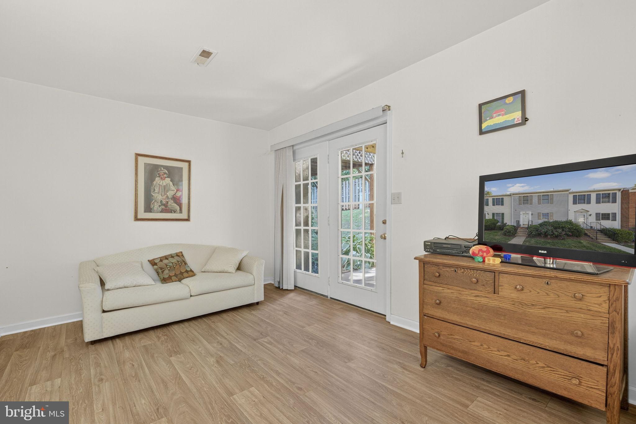 LEEDS SQUARE - Residential