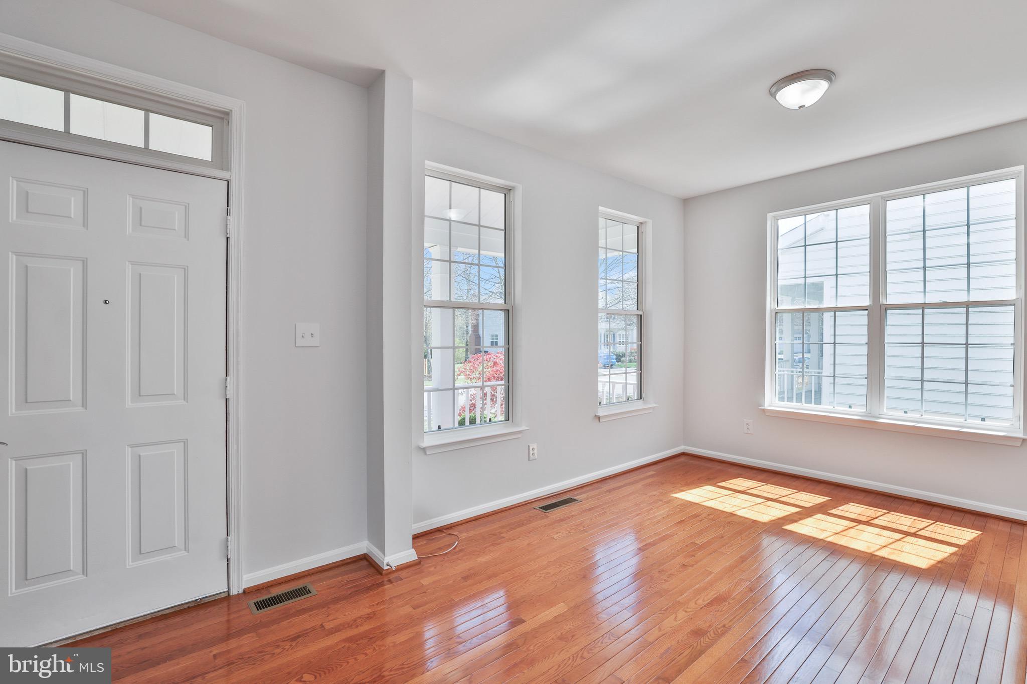 SOUTH RIDING - Residential