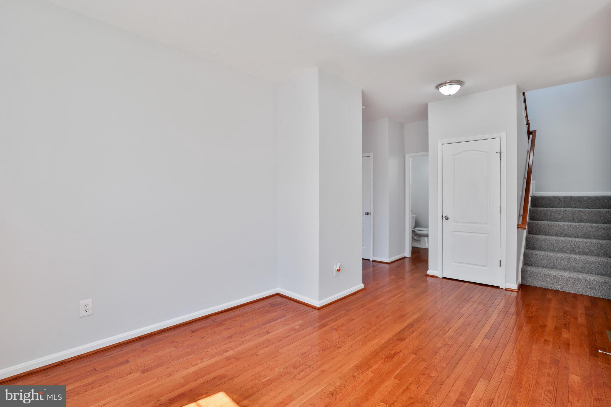 SOUTH RIDING - Residential