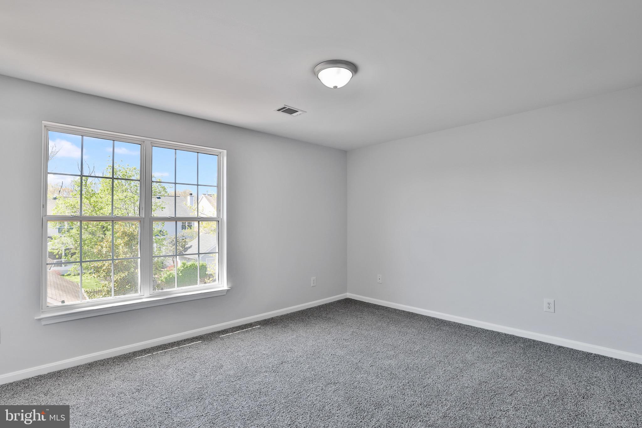 SOUTH RIDING - Residential