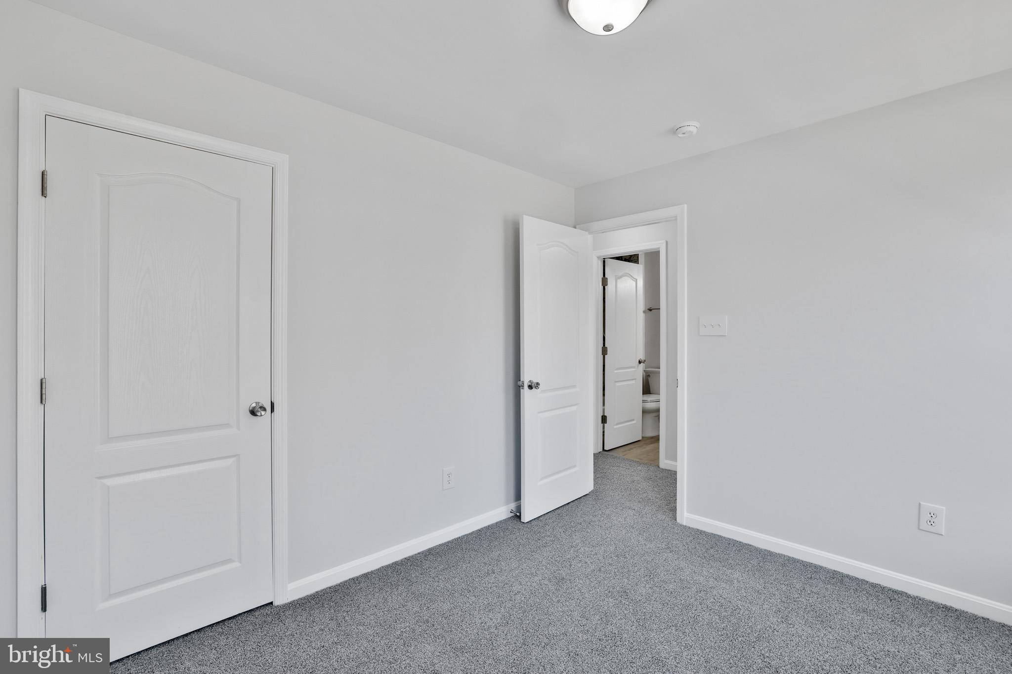 SOUTH RIDING - Residential