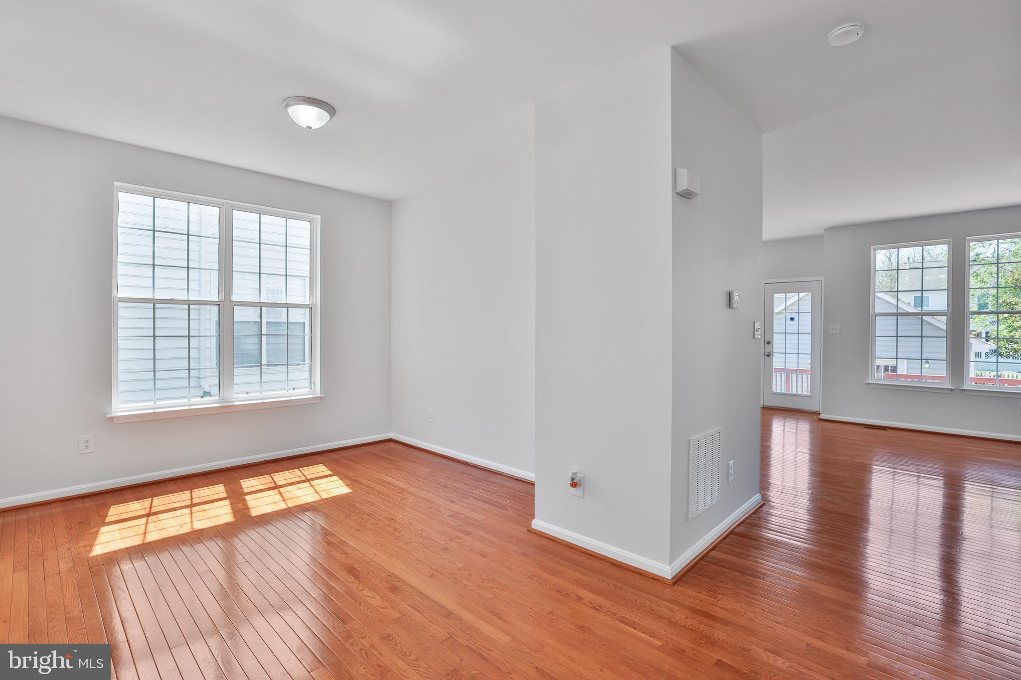 SOUTH RIDING - Residential