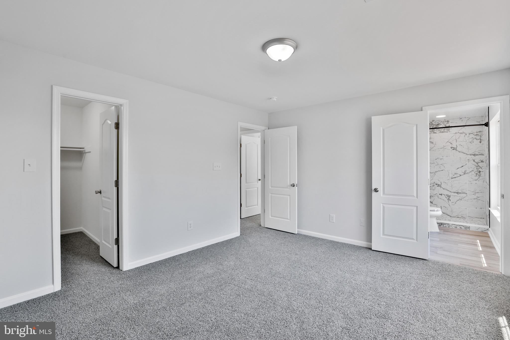 SOUTH RIDING - Residential