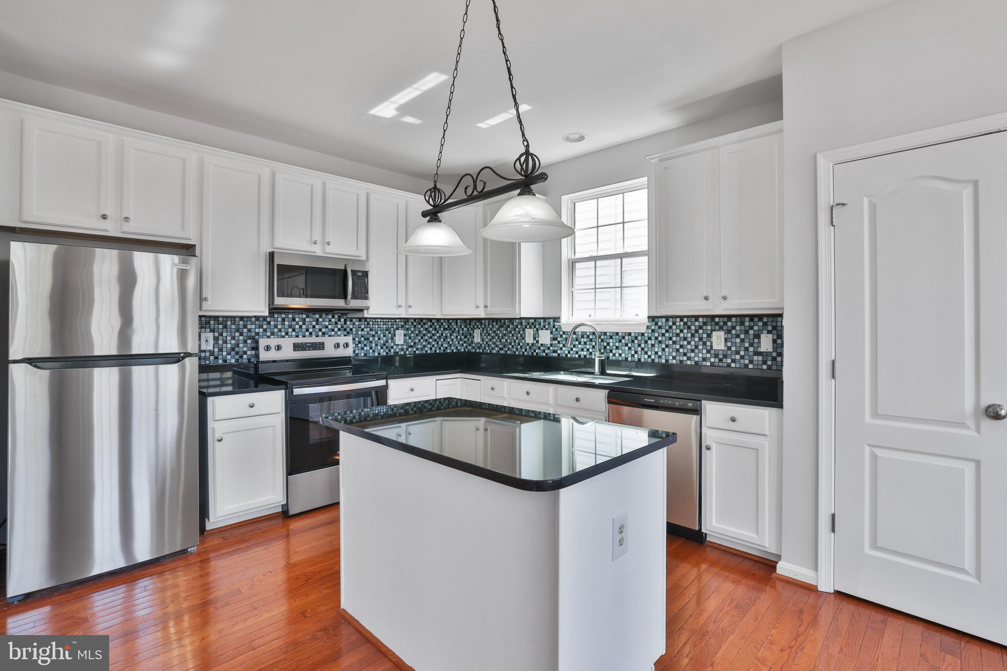 SOUTH RIDING - Residential