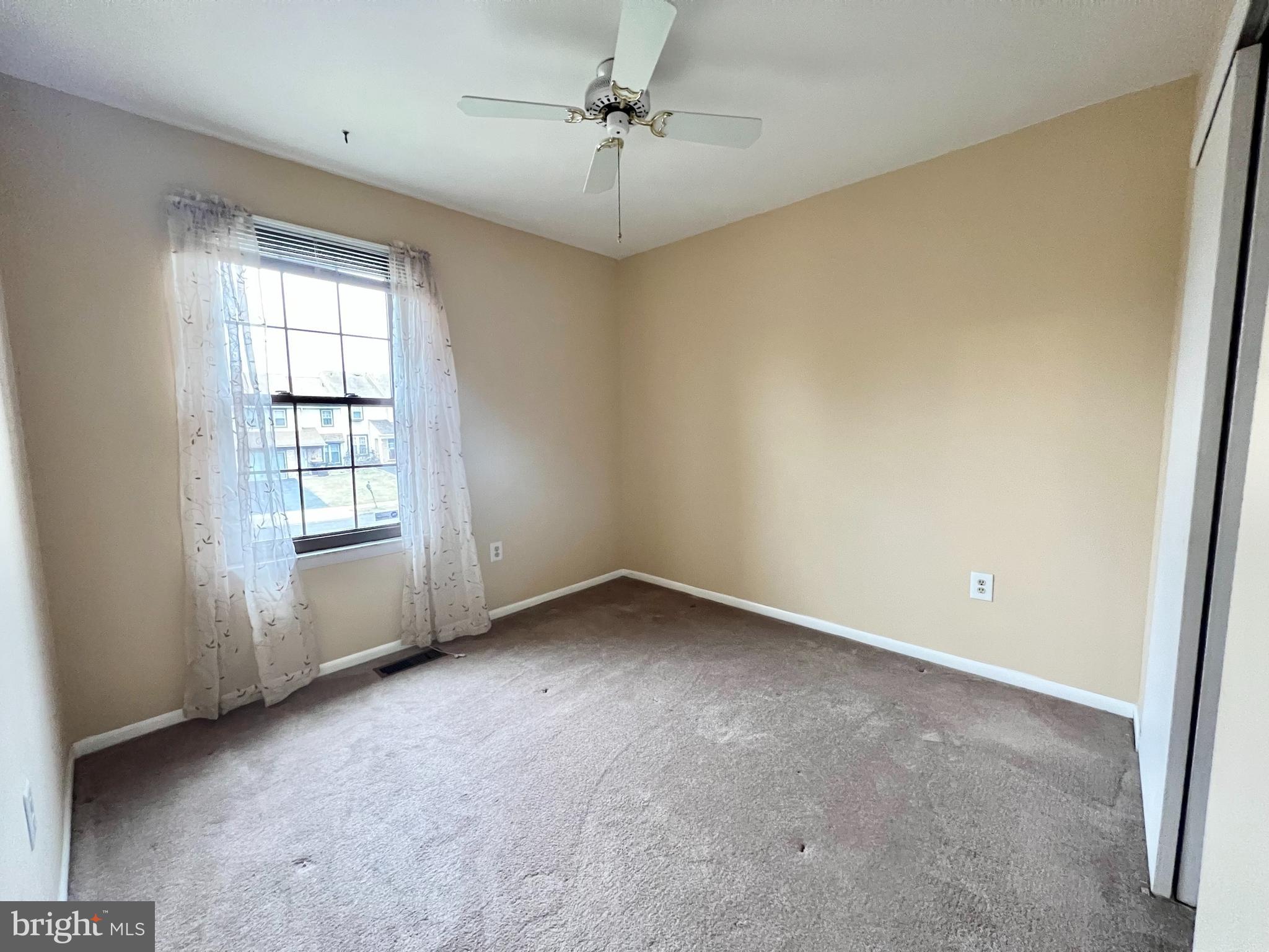 SAW MILL VALLEY - Residential Lease