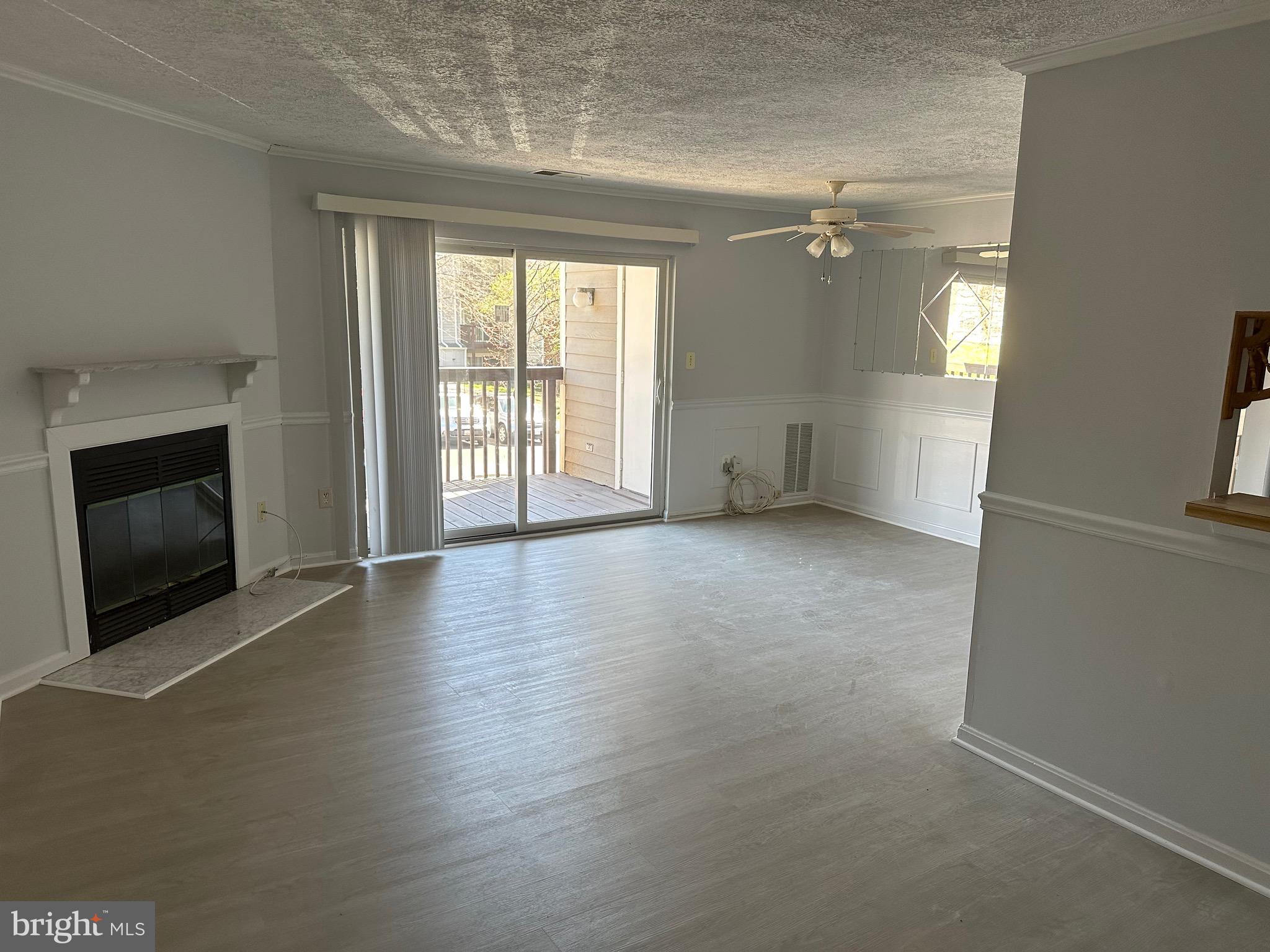 ABSOLUTELY ADORABLE CONDO - PLUSH VINYL FLOORING - SLIDER RECENTLY INSTALLED - NO SMOKERS OR PETS - COMMUNITY POOL, TENNIS COURTS!