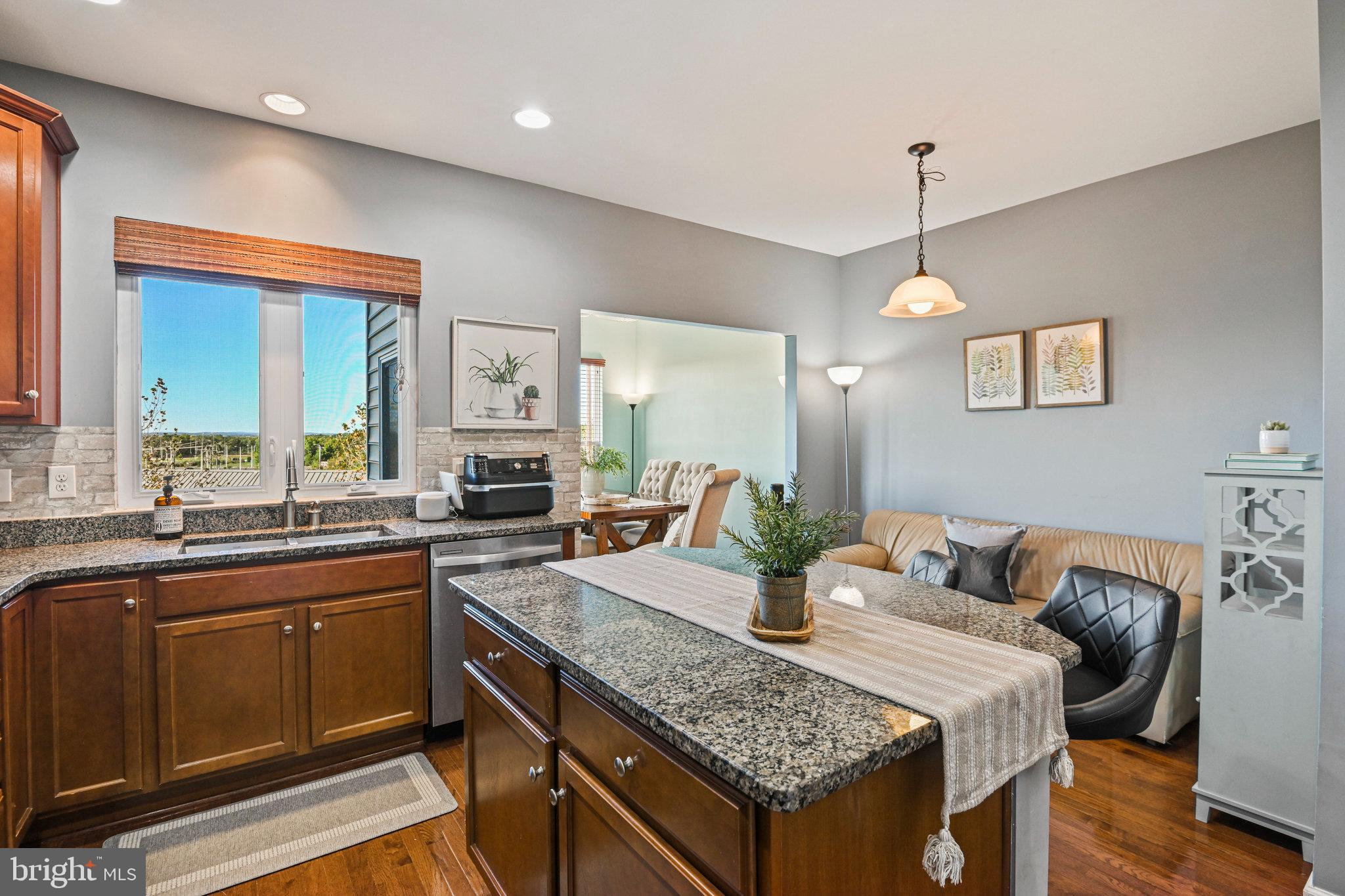 BRAMBLETON OVERLOOK - Residential