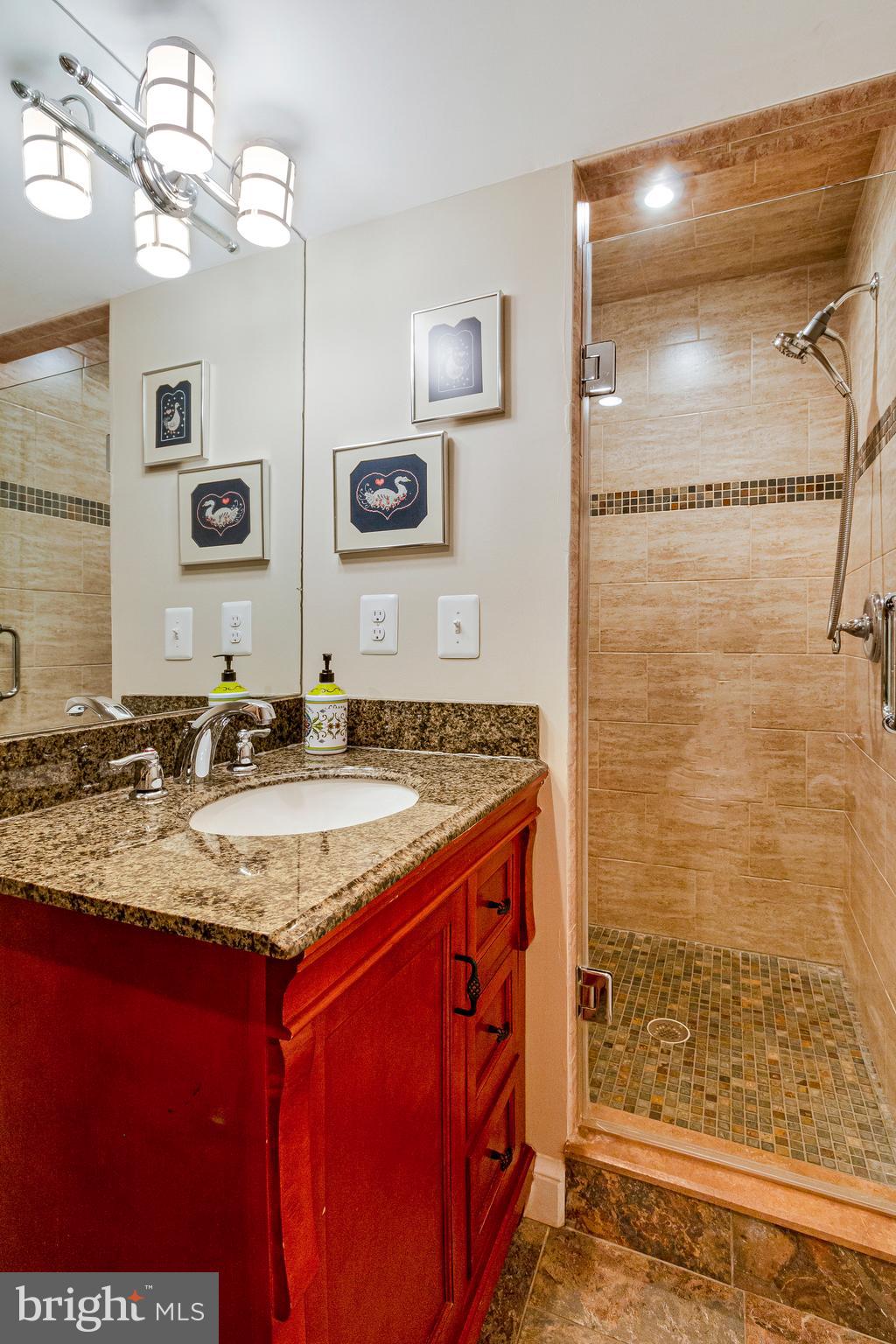 CLOVER - Residential