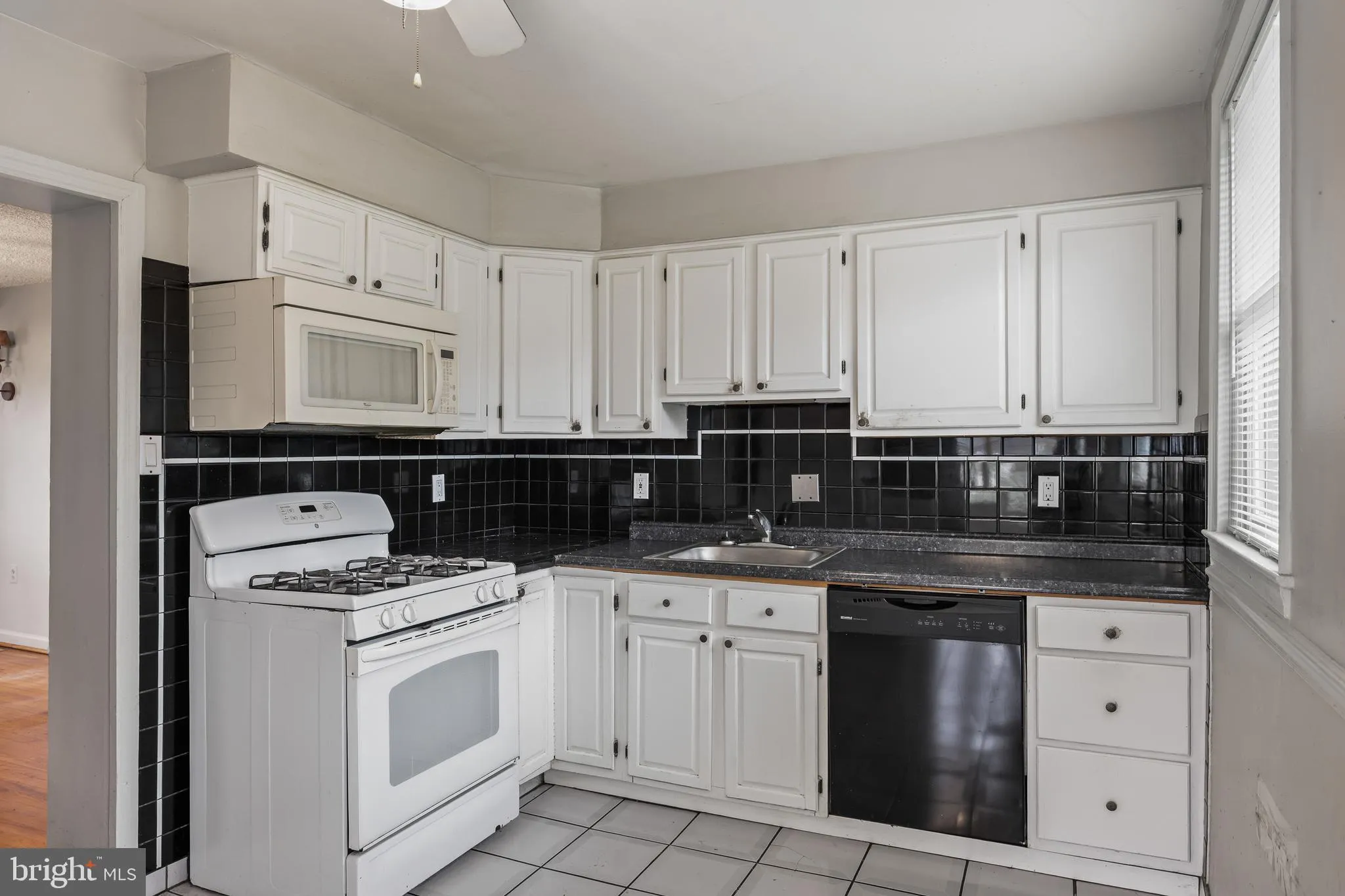 Waterford Works, New Jersey 08089, United States, 3 Bedrooms Bedrooms, ,2 BathroomsBathrooms,Residential,Active,214067