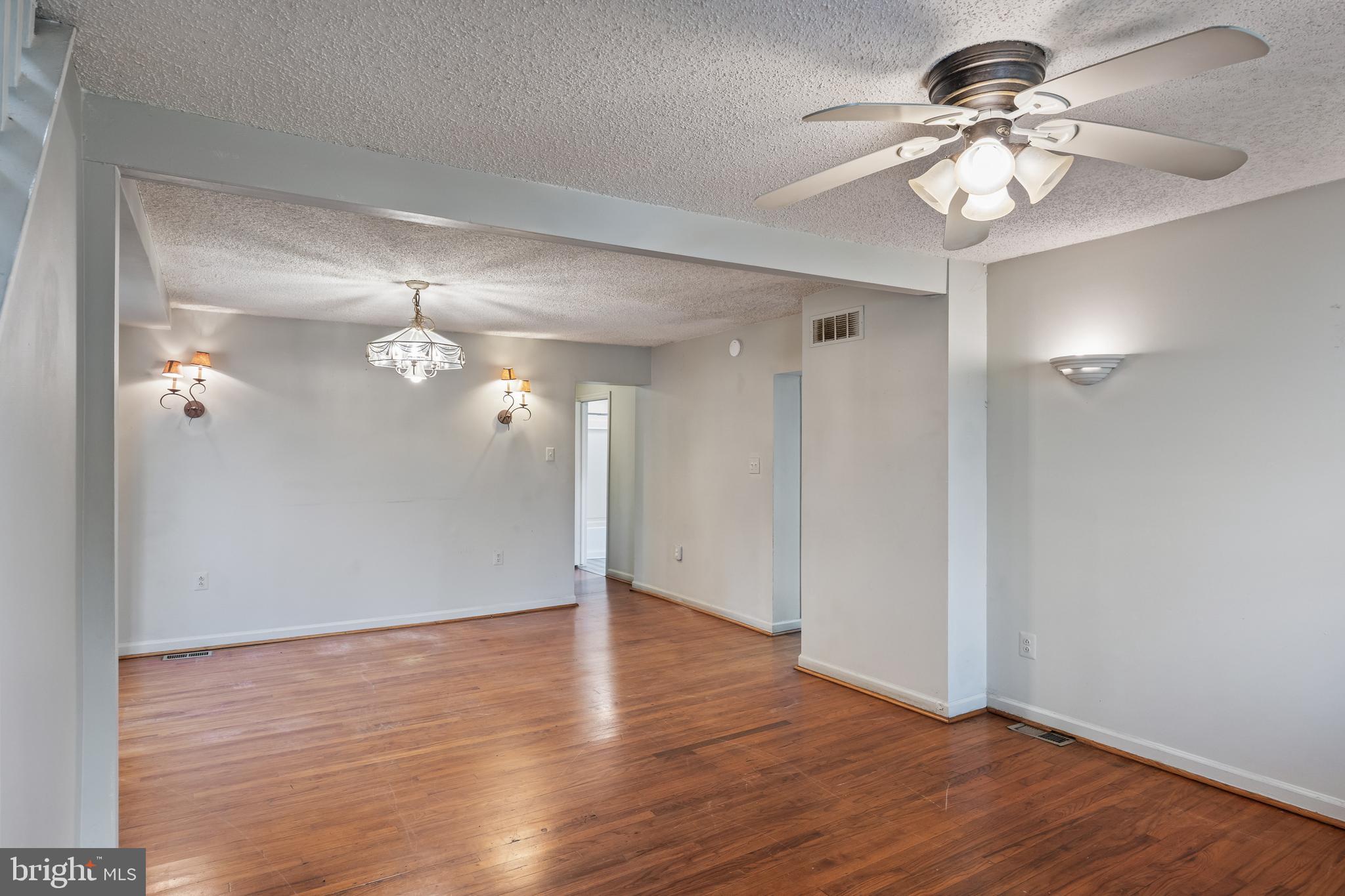 214 S WHITE HORSE PIKE