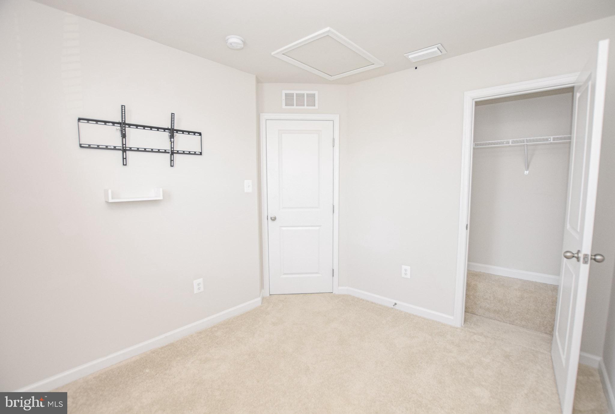 SOUTH BROOK - Residential