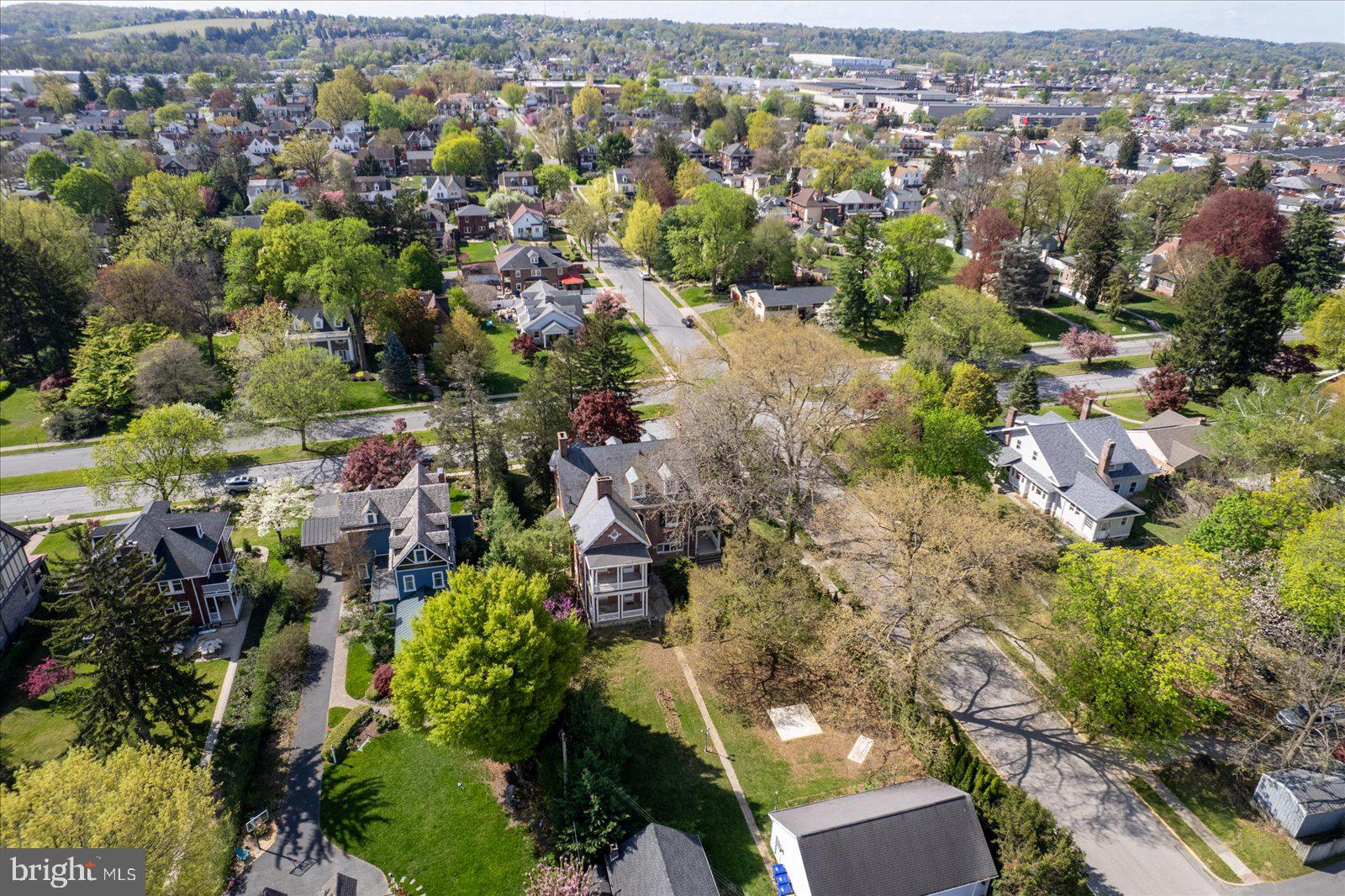 ELMWOOD - Residential