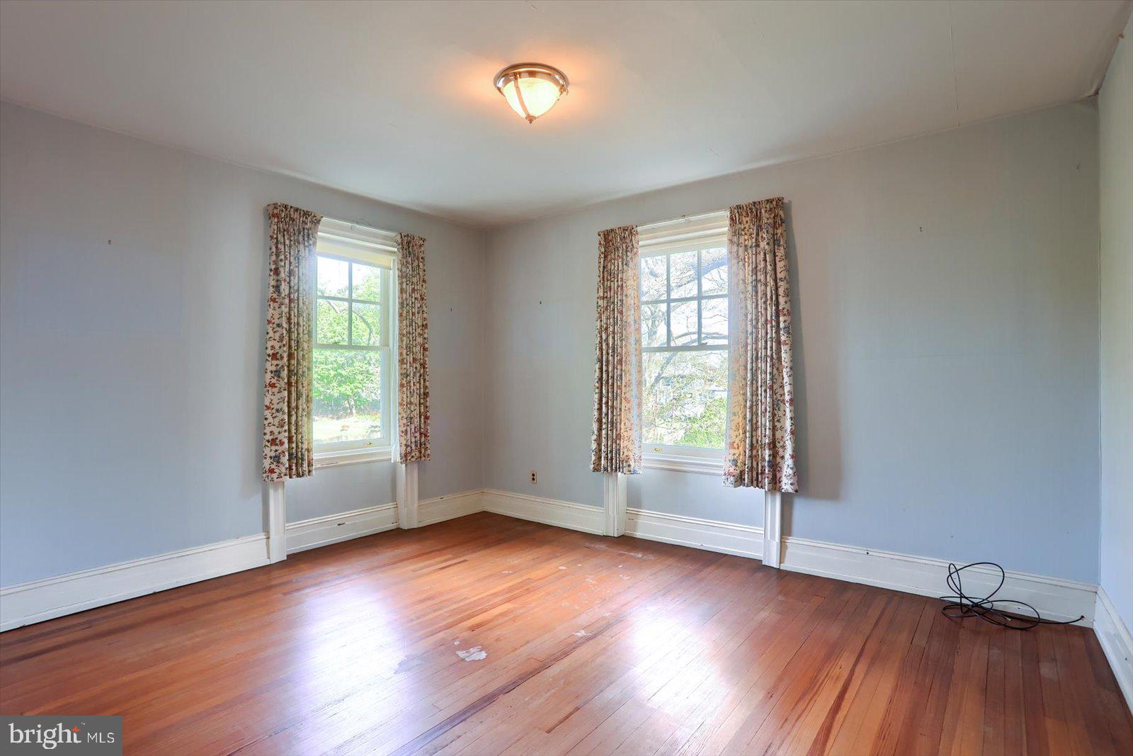 ELMWOOD - Residential