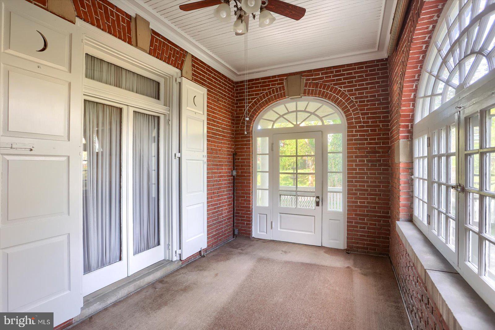 ELMWOOD - Residential